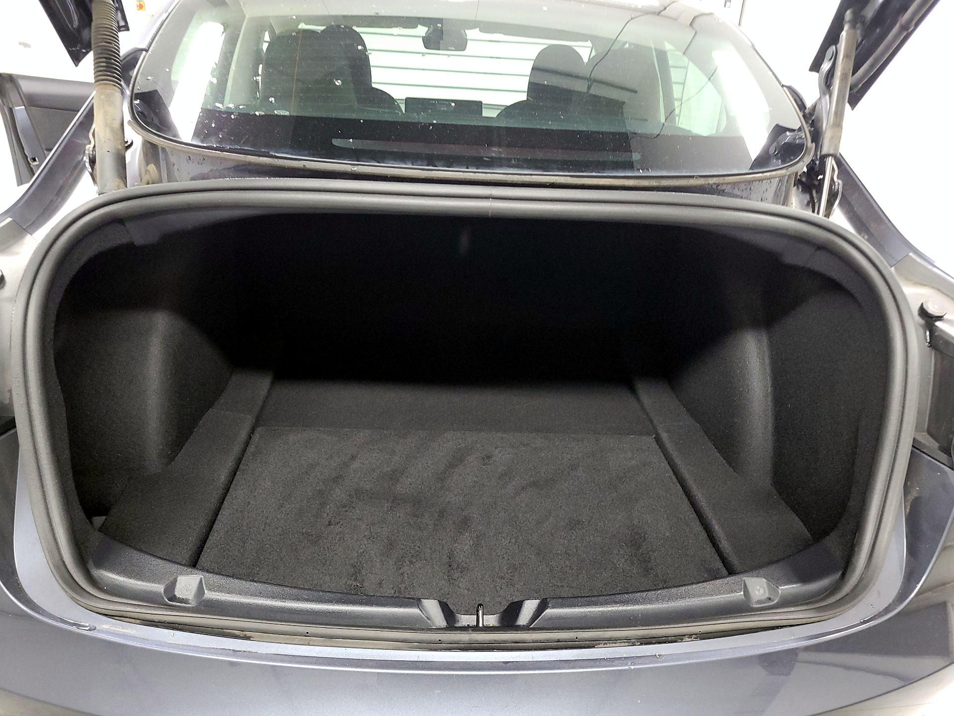 Thumbnail: 2023 Tesla Model 3 - 17