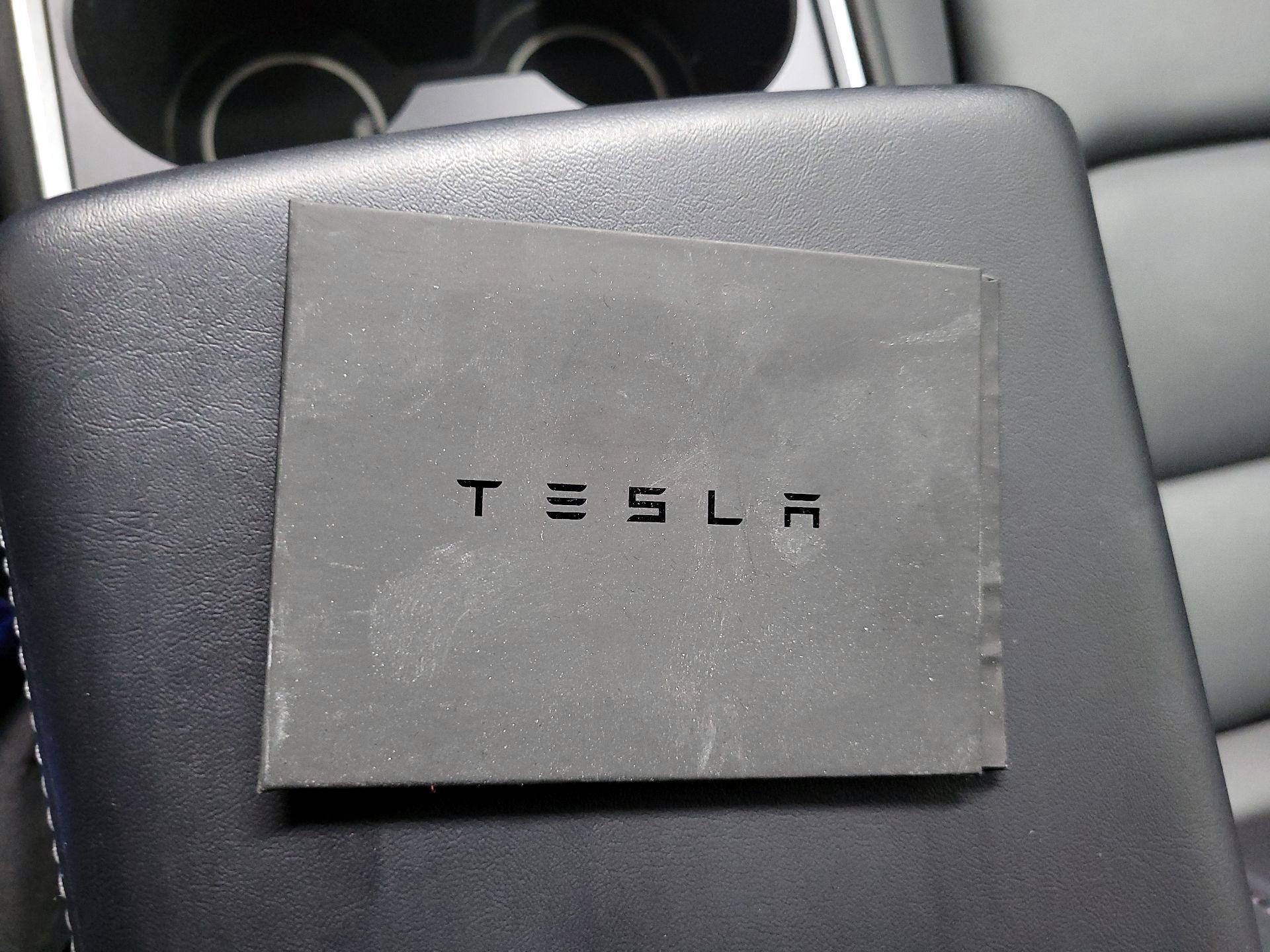 Thumbnail: 2023 Tesla Model 3 - 19