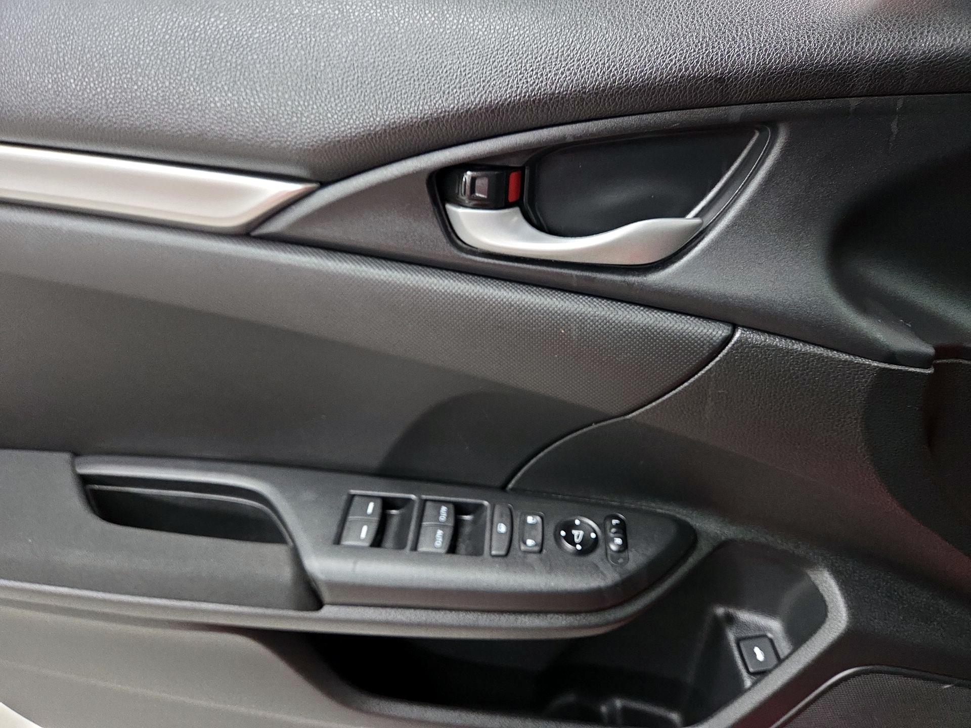Thumbnail: 2019 Honda Civic - 12