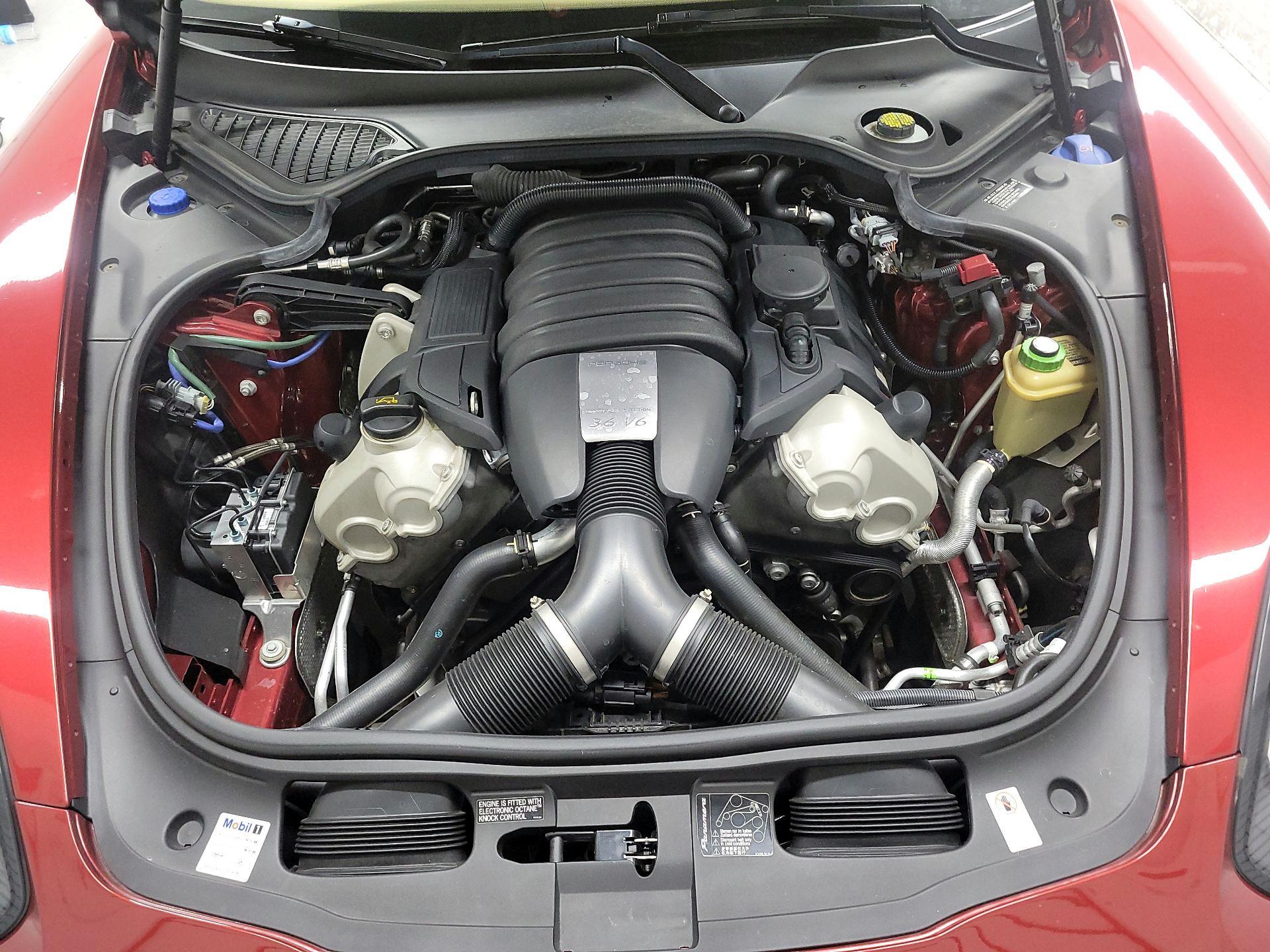 Thumbnail: 2016 Porsche Panamera - 17