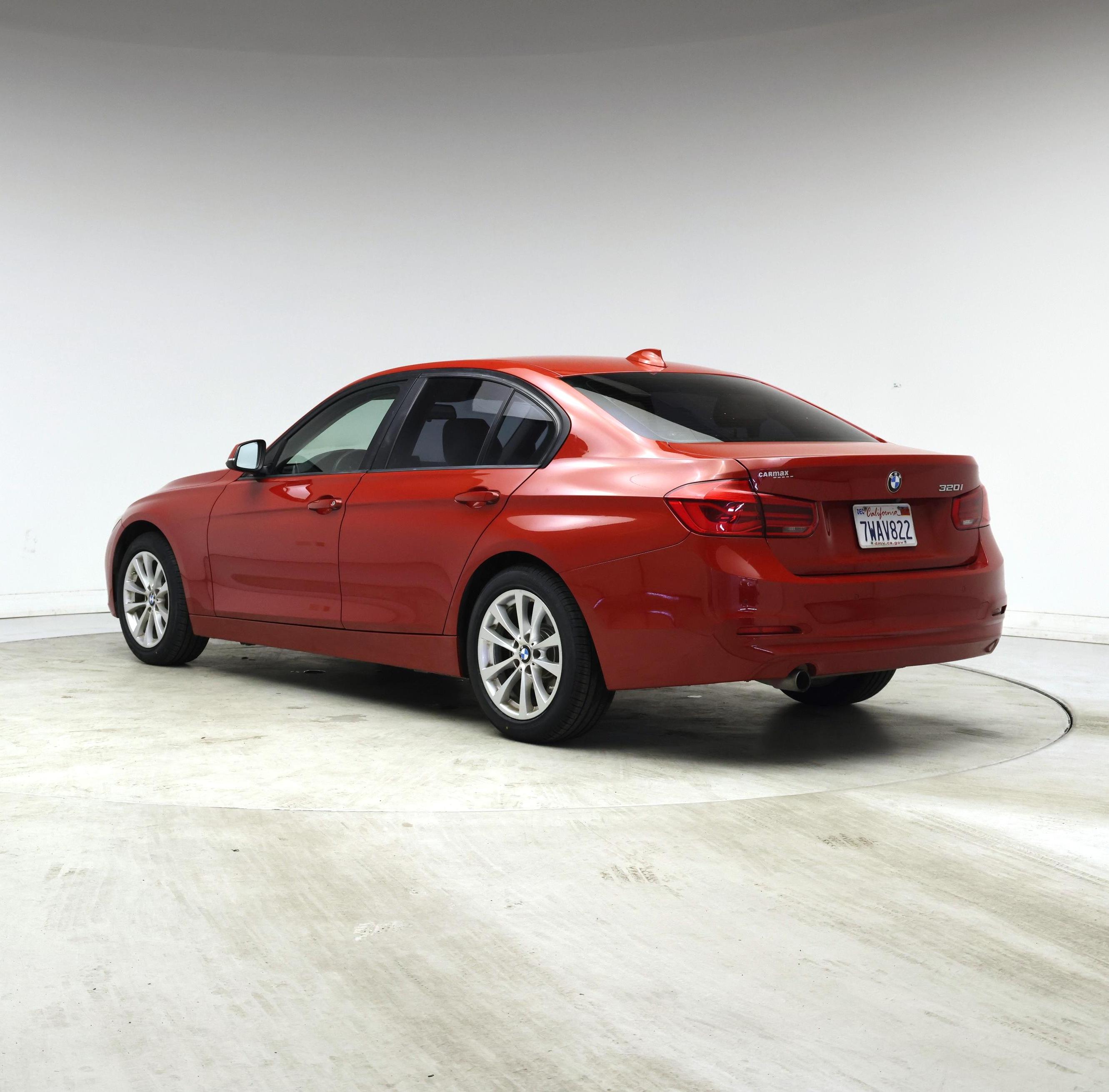 Thumbnail: 2017 BMW 3 Series - 2