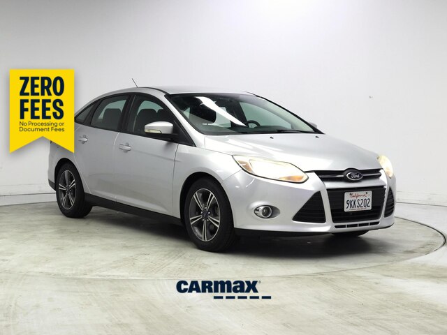 Silver 2014 Ford Focus Sedan Front-Wheel Drive Automatic