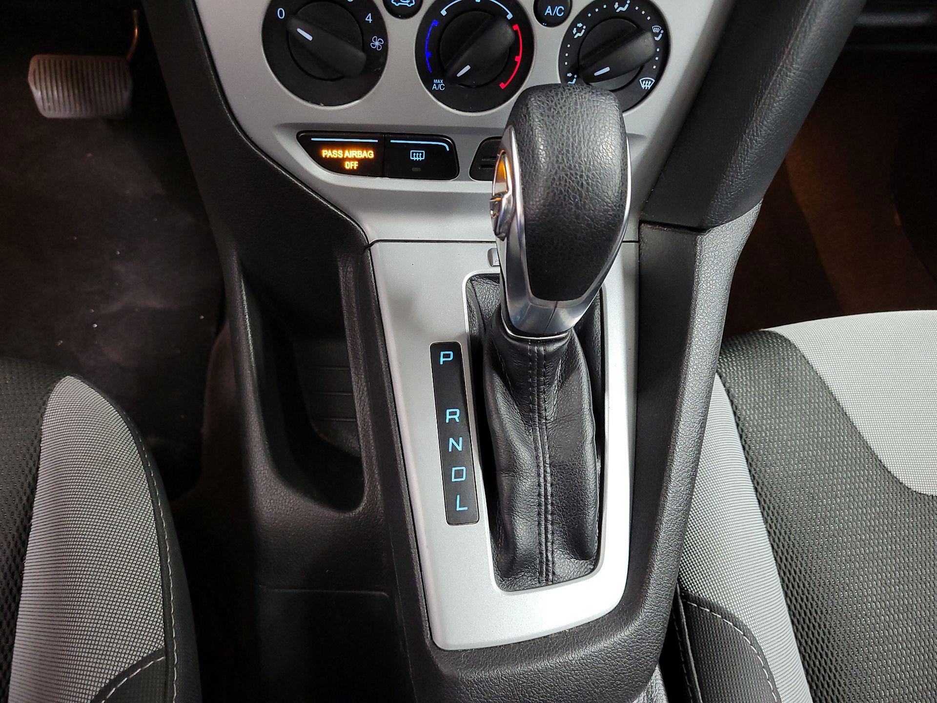 Thumbnail: 2014 Ford Focus - 15