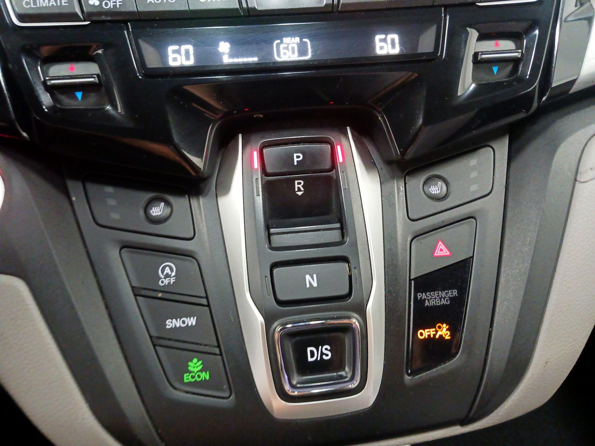 Thumbnail: 2020 Honda Odyssey - 13