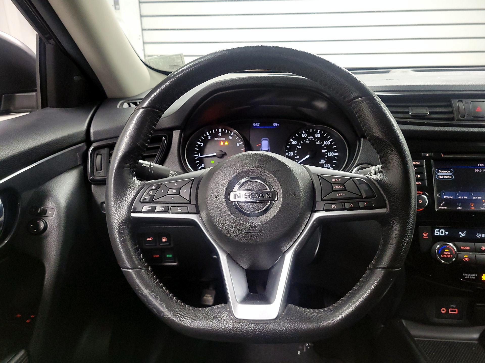 Thumbnail: 2018 Nissan Rogue - 10