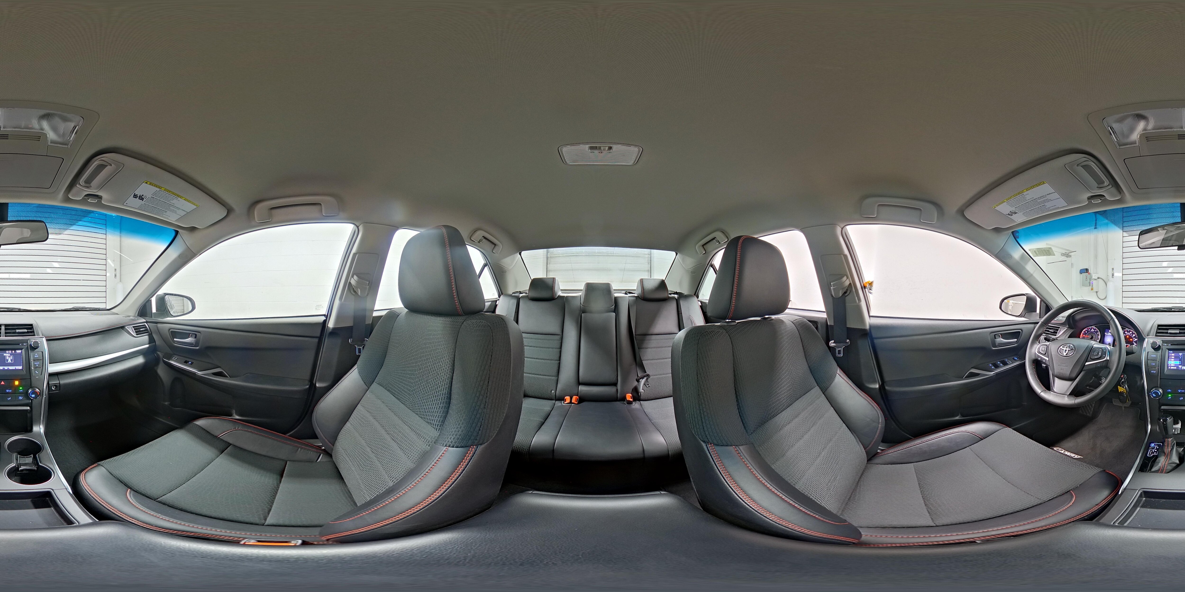 2017 Toyota Camry SE - Photo 21