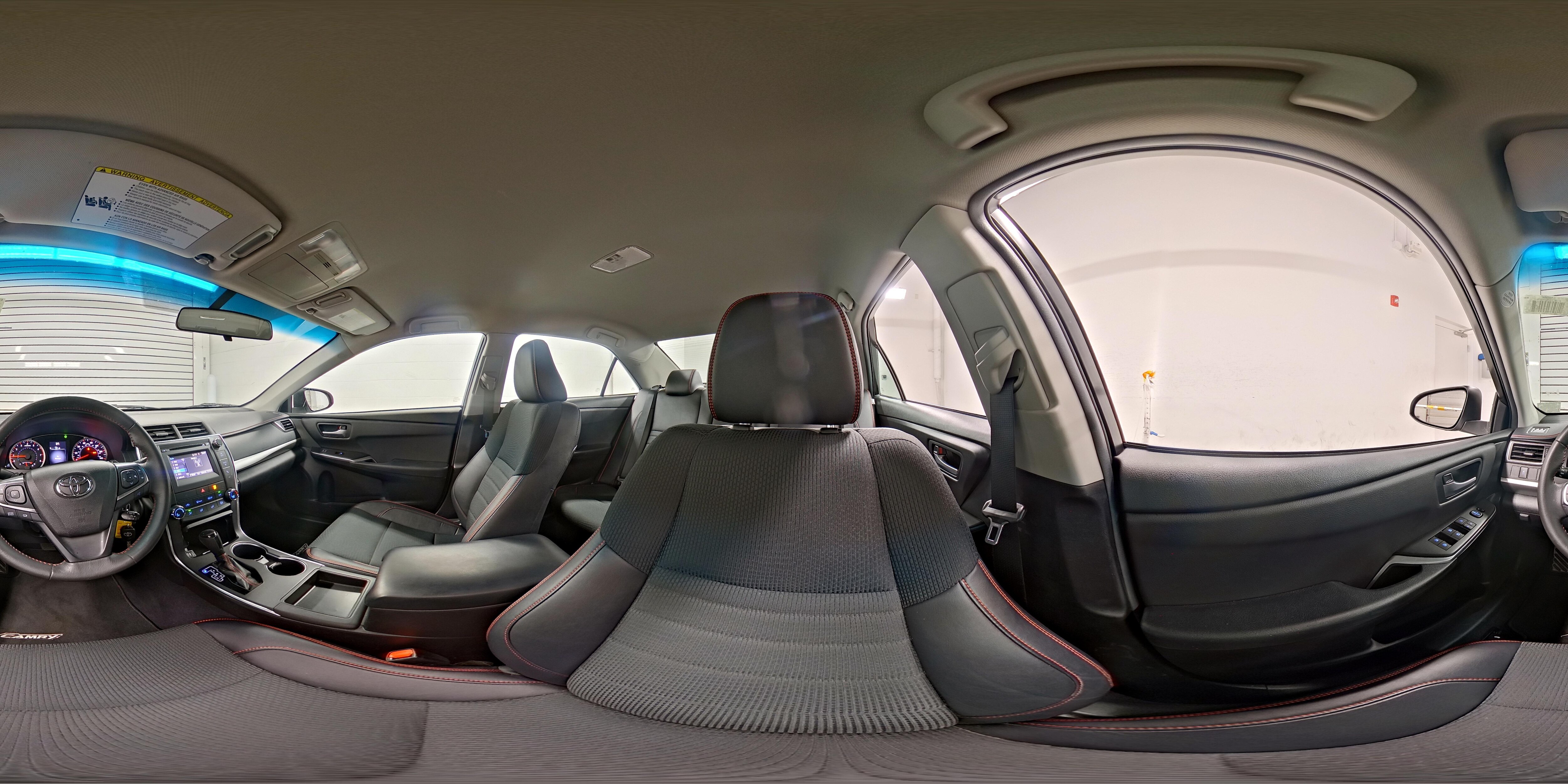 2017 Toyota Camry SE - Photo 23
