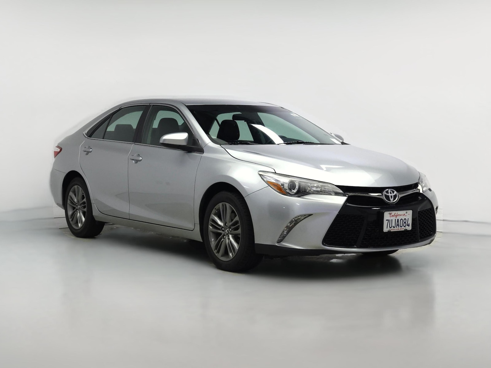 2017 Toyota Camry SE - Photo 1