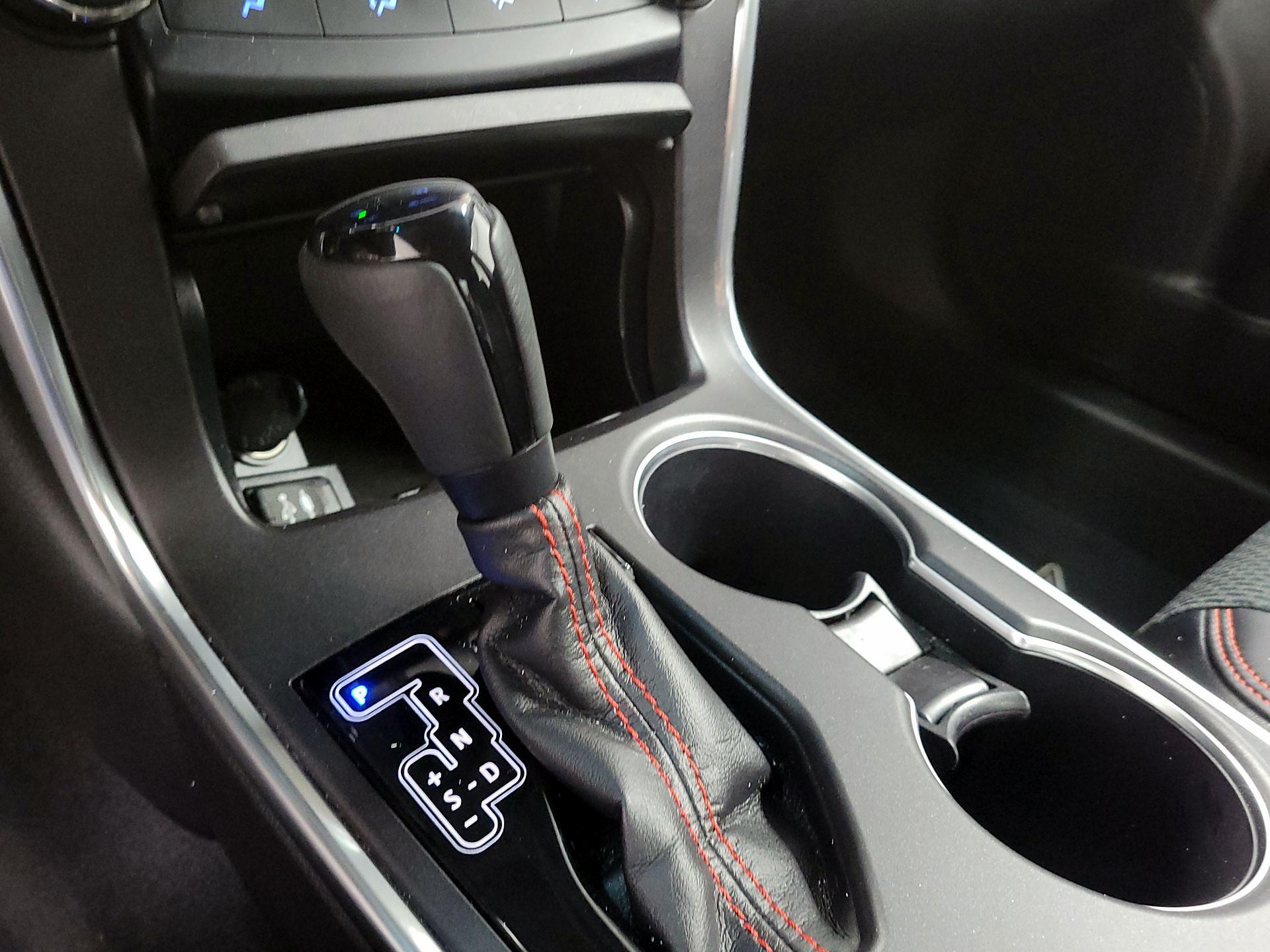 Thumbnail: 2017 Toyota Camry - 15