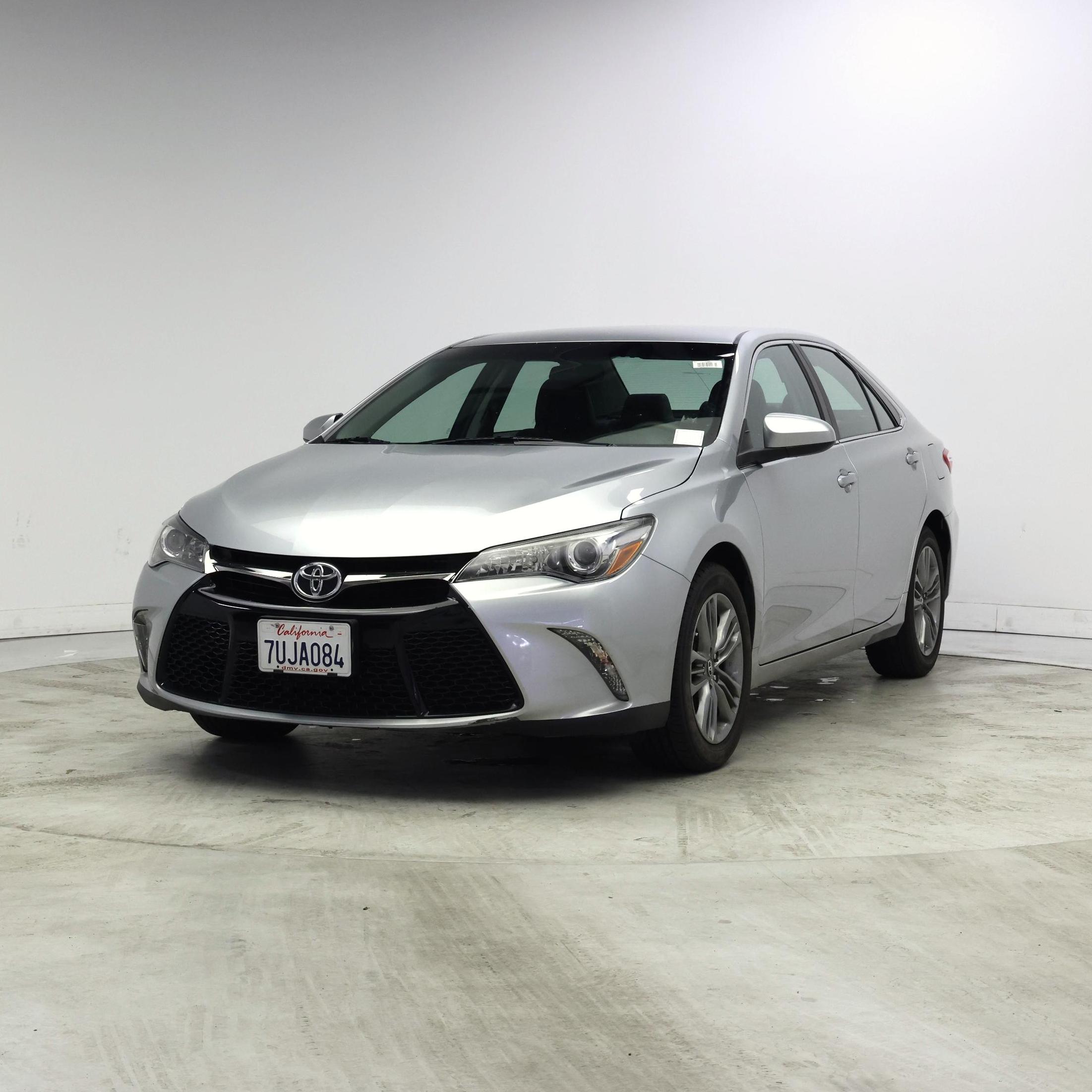 Thumbnail: 2017 Toyota Camry - 4