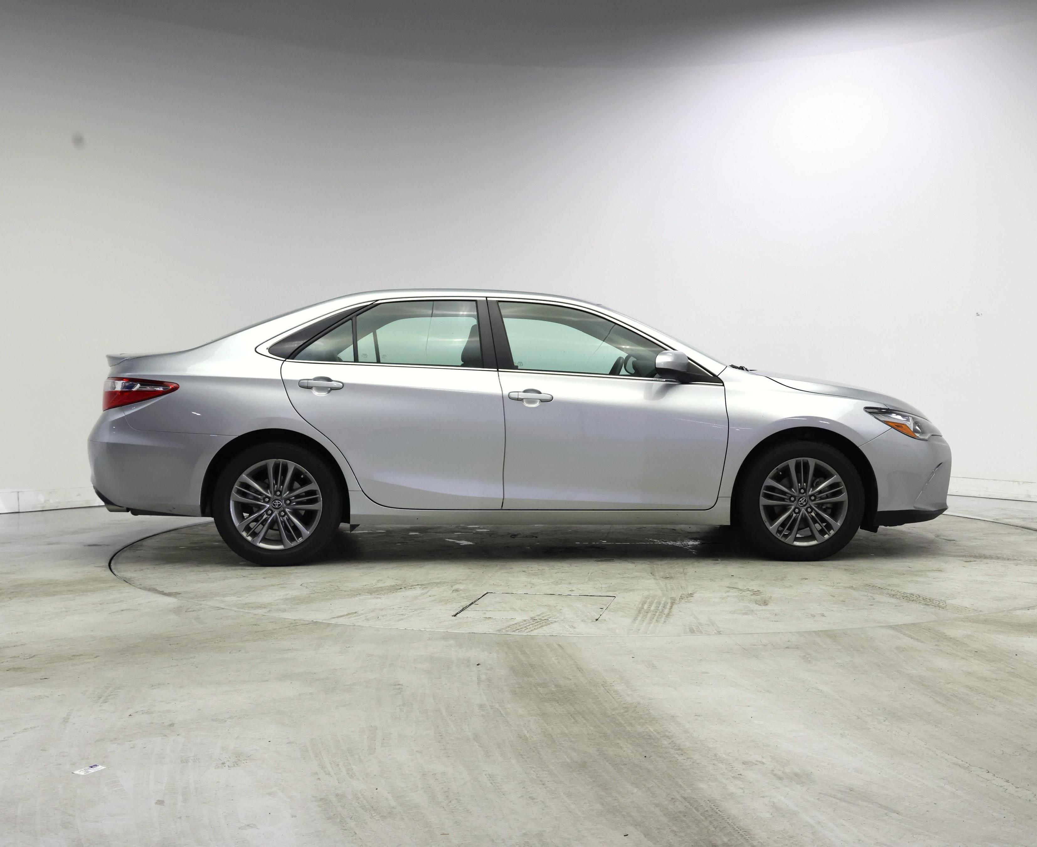 Thumbnail: 2017 Toyota Camry - 7