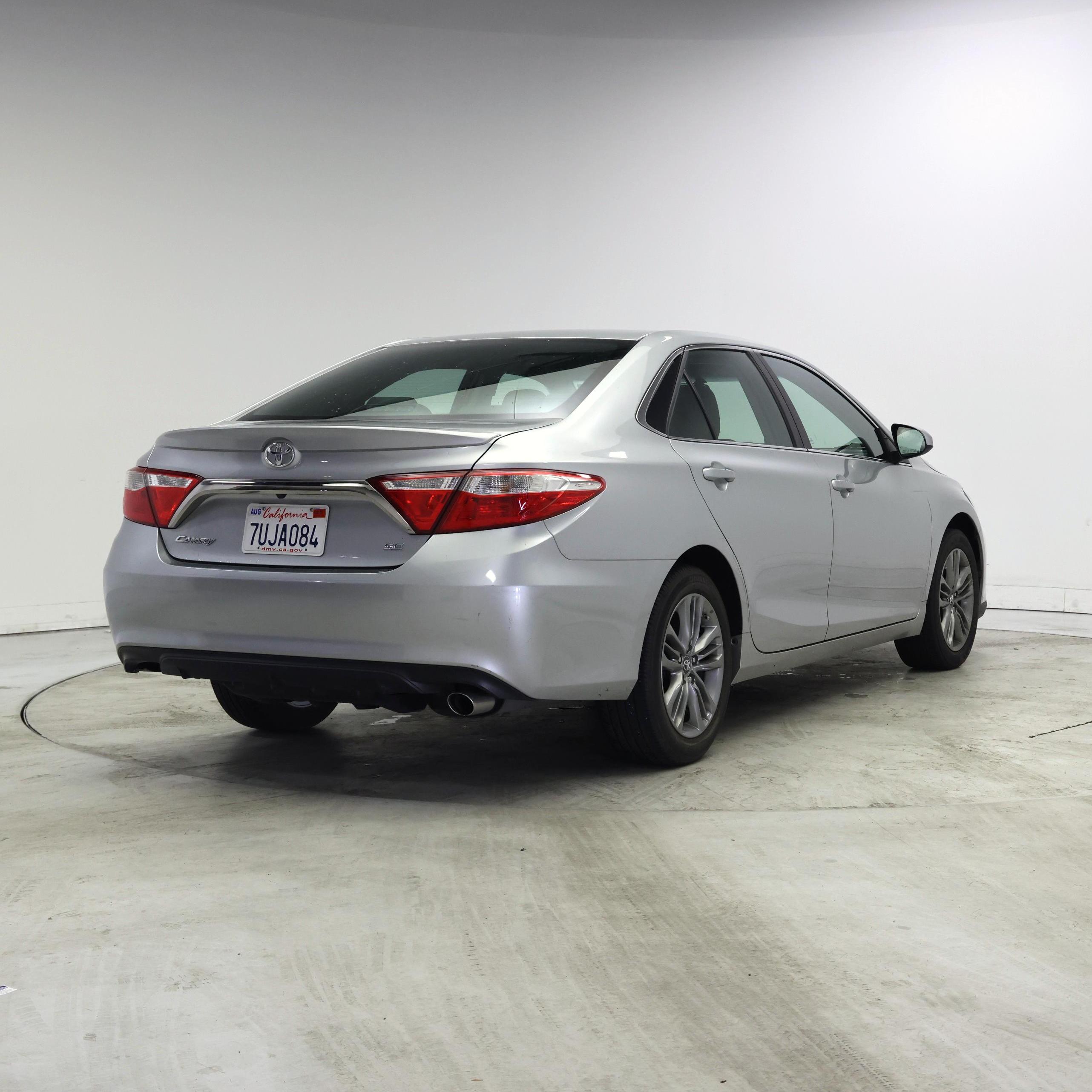 Thumbnail: 2017 Toyota Camry - 8
