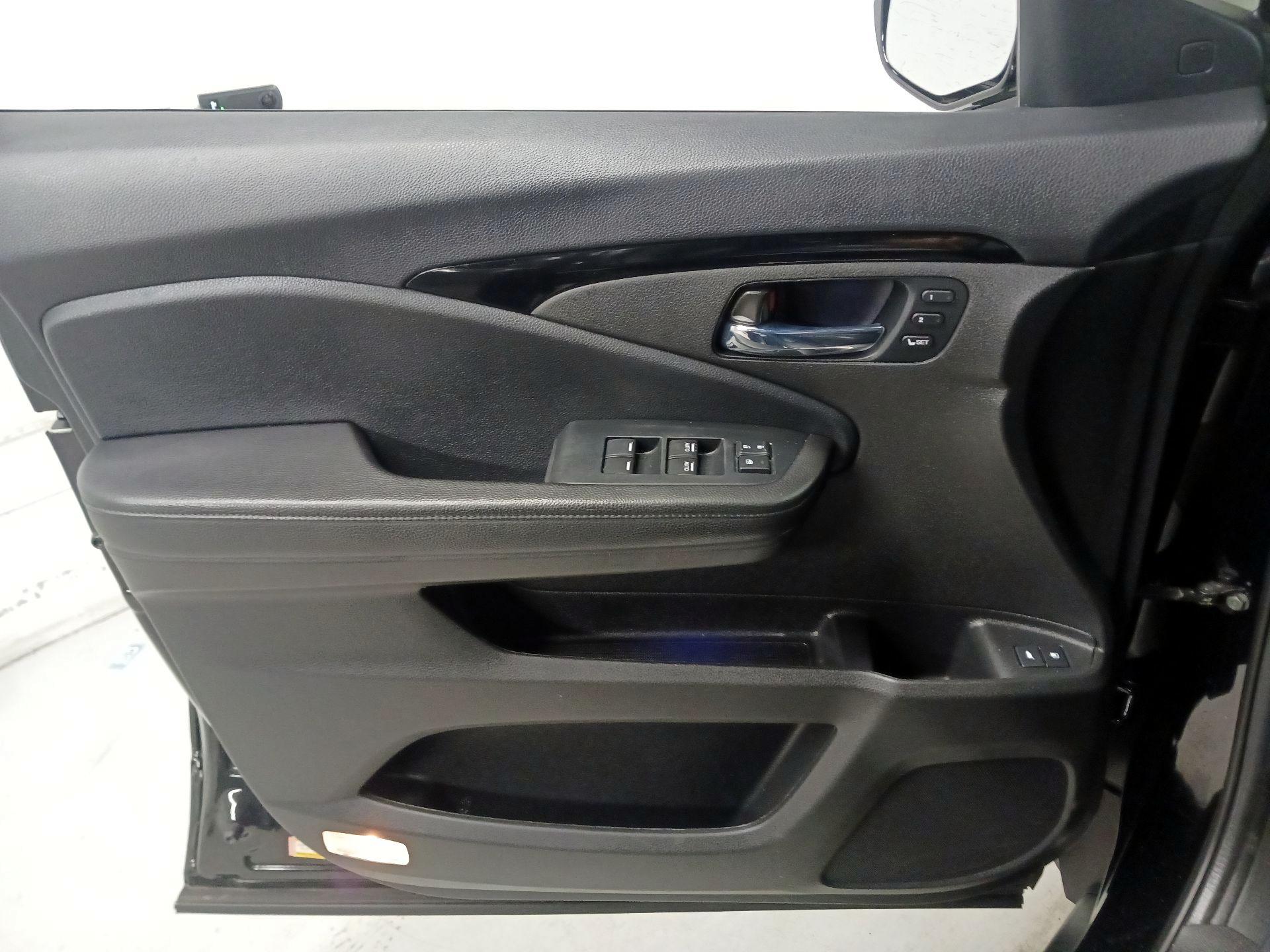 Thumbnail: 2022 Honda Pilot - 12