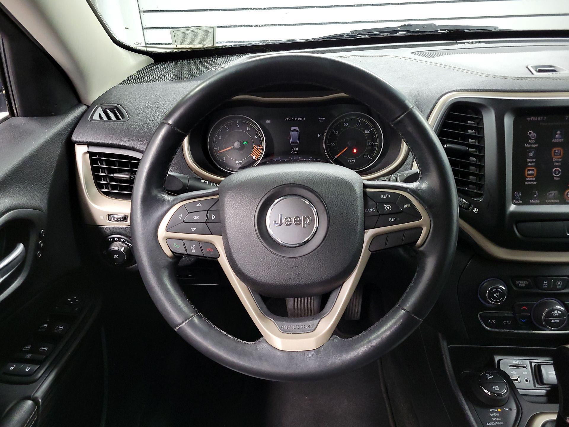 Thumbnail: 2015 Jeep Cherokee - 10