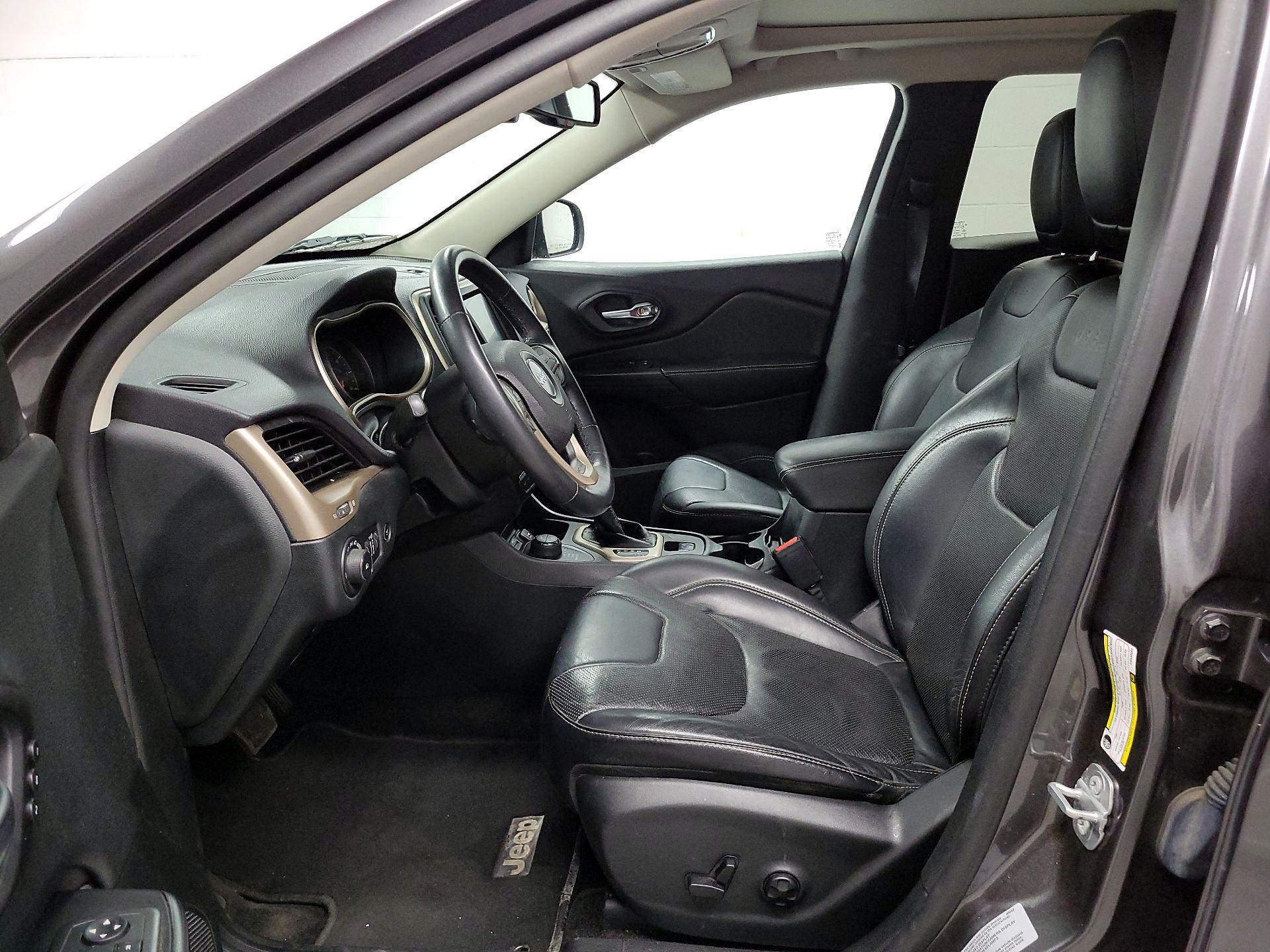 Thumbnail: 2015 Jeep Cherokee - 11
