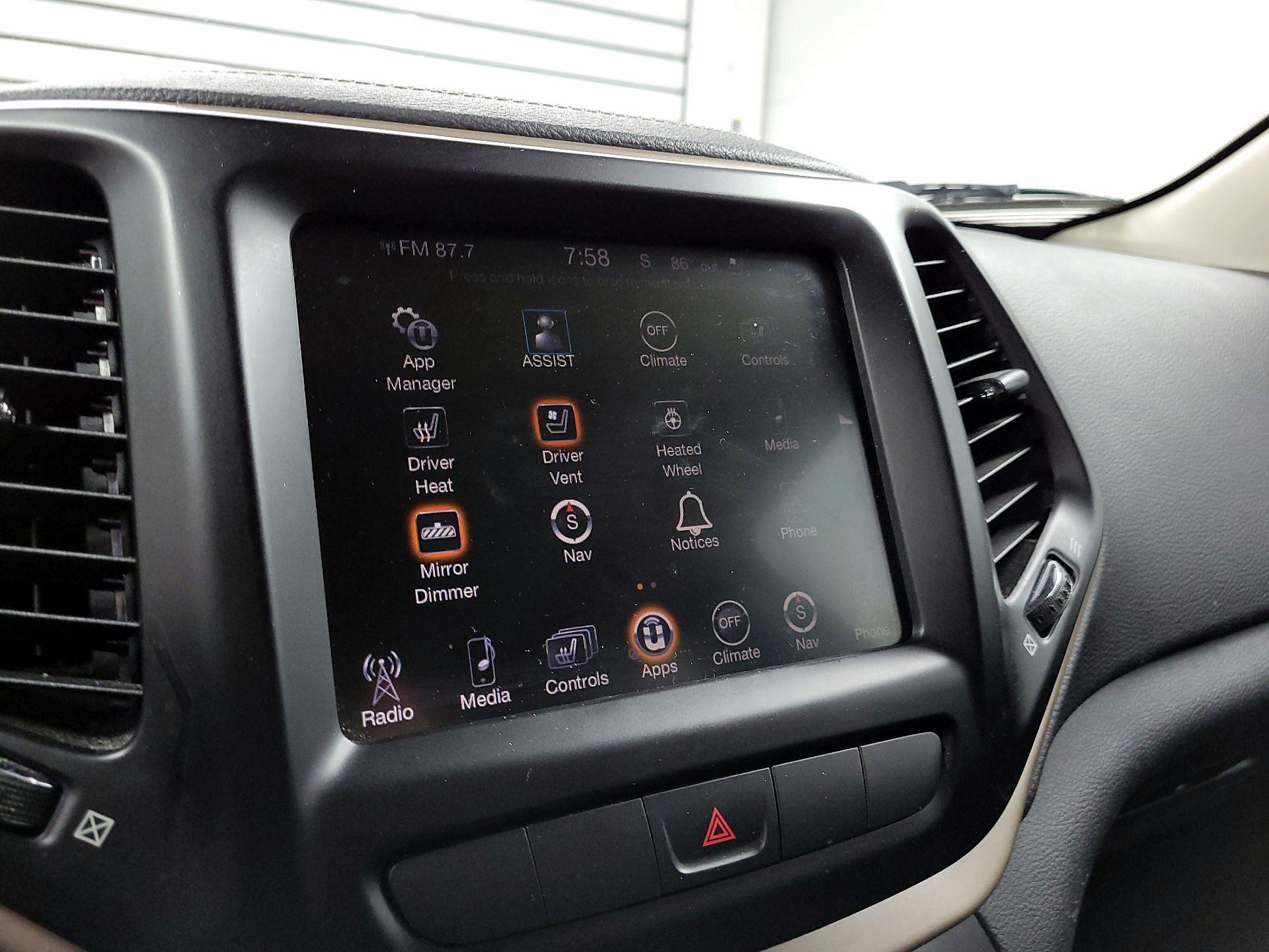 Thumbnail: 2015 Jeep Cherokee - 13