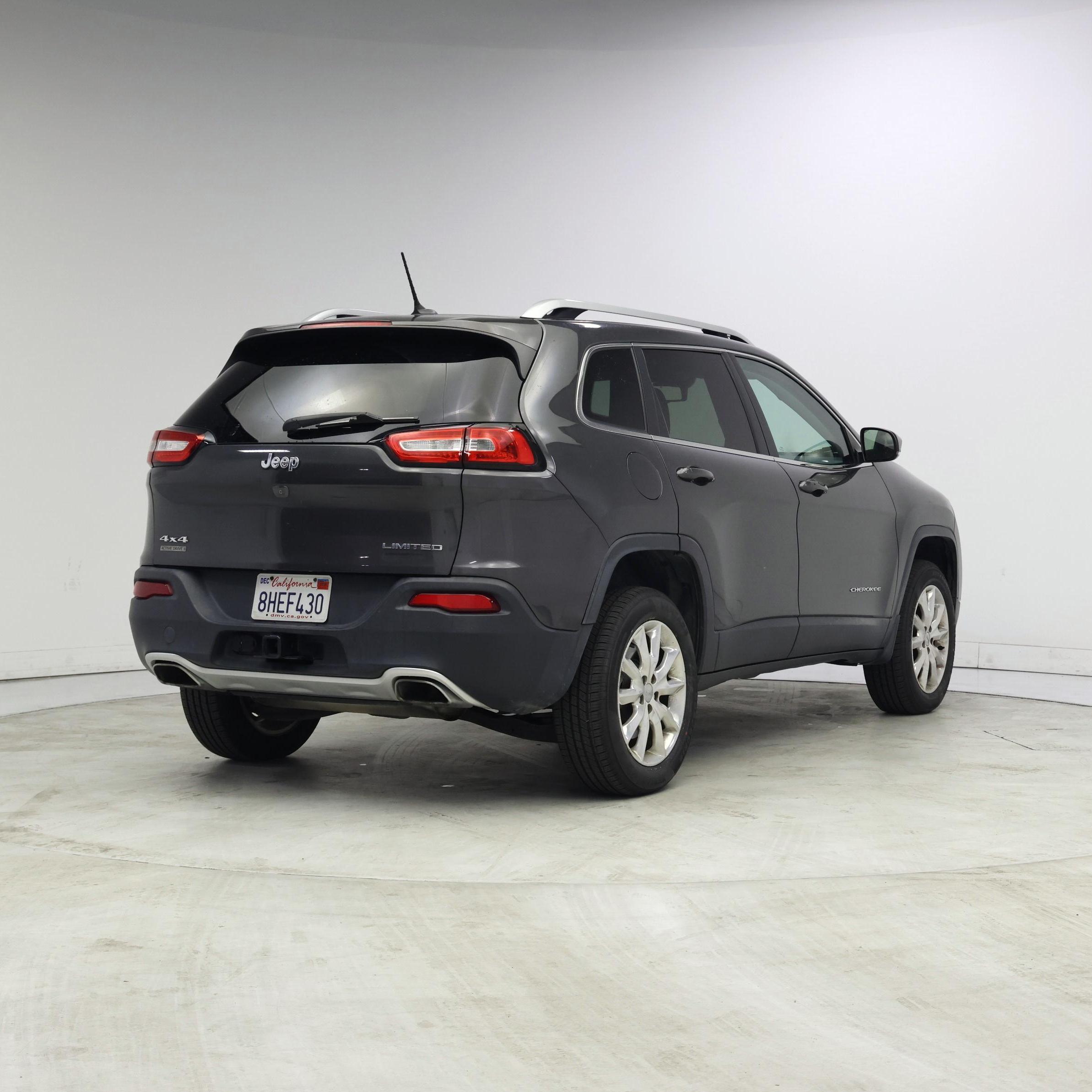 Thumbnail: 2015 Jeep Cherokee - 8