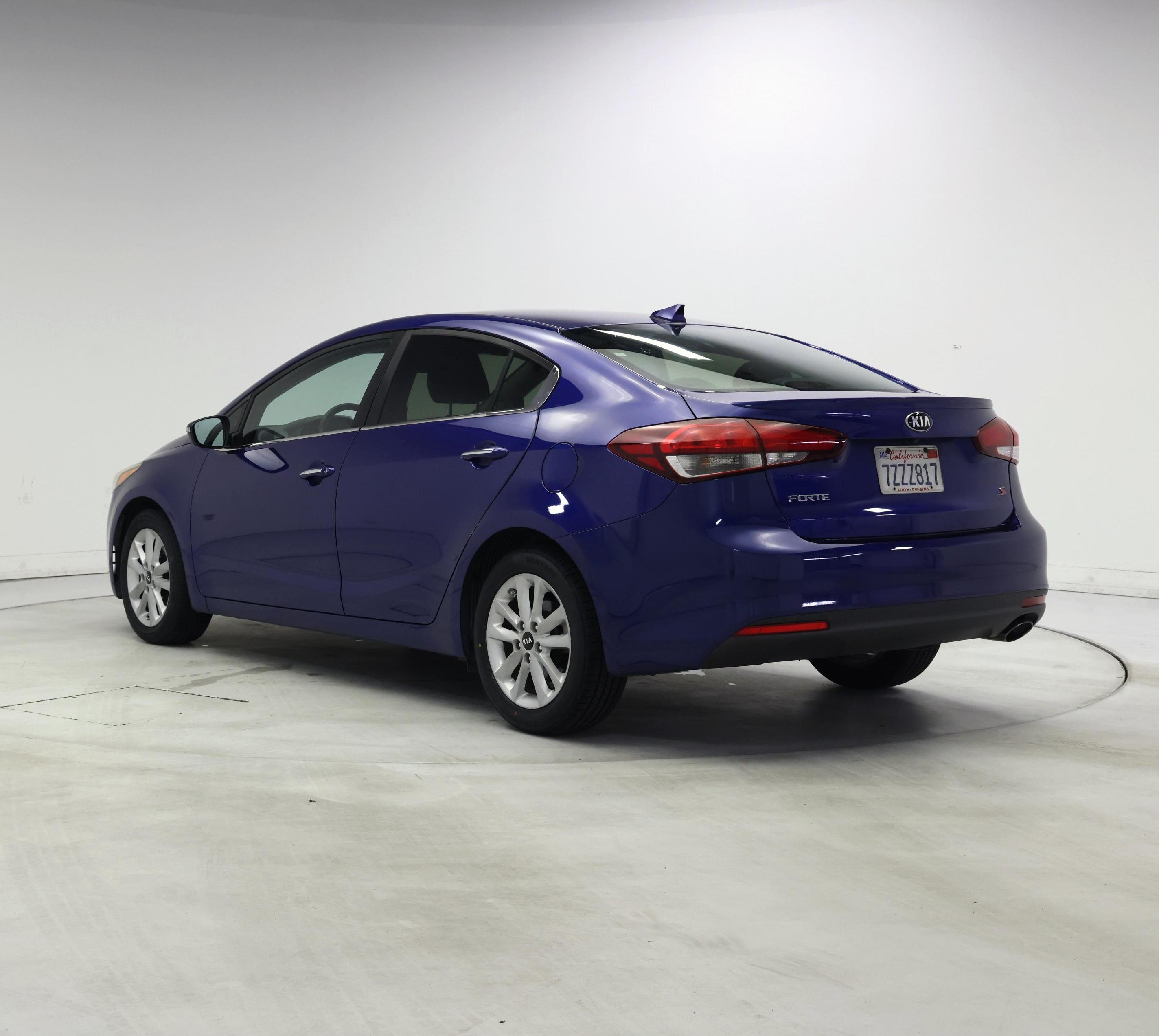 Thumbnail: 2017 Kia Forte - 2