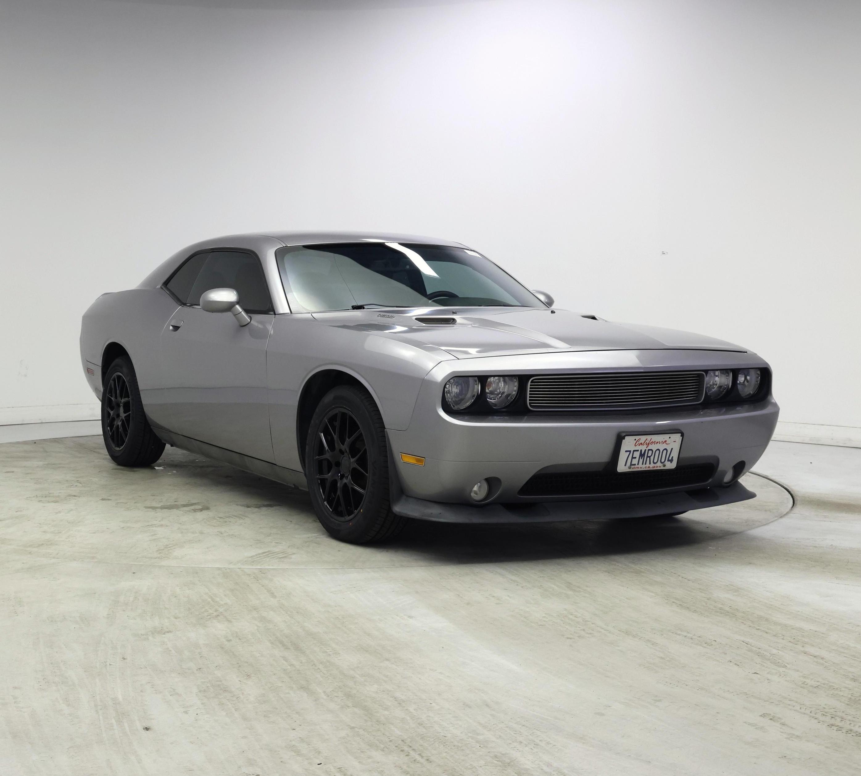 Silver 2014 Dodge Challenger Coupe Rear-Wheel Drive Automatic