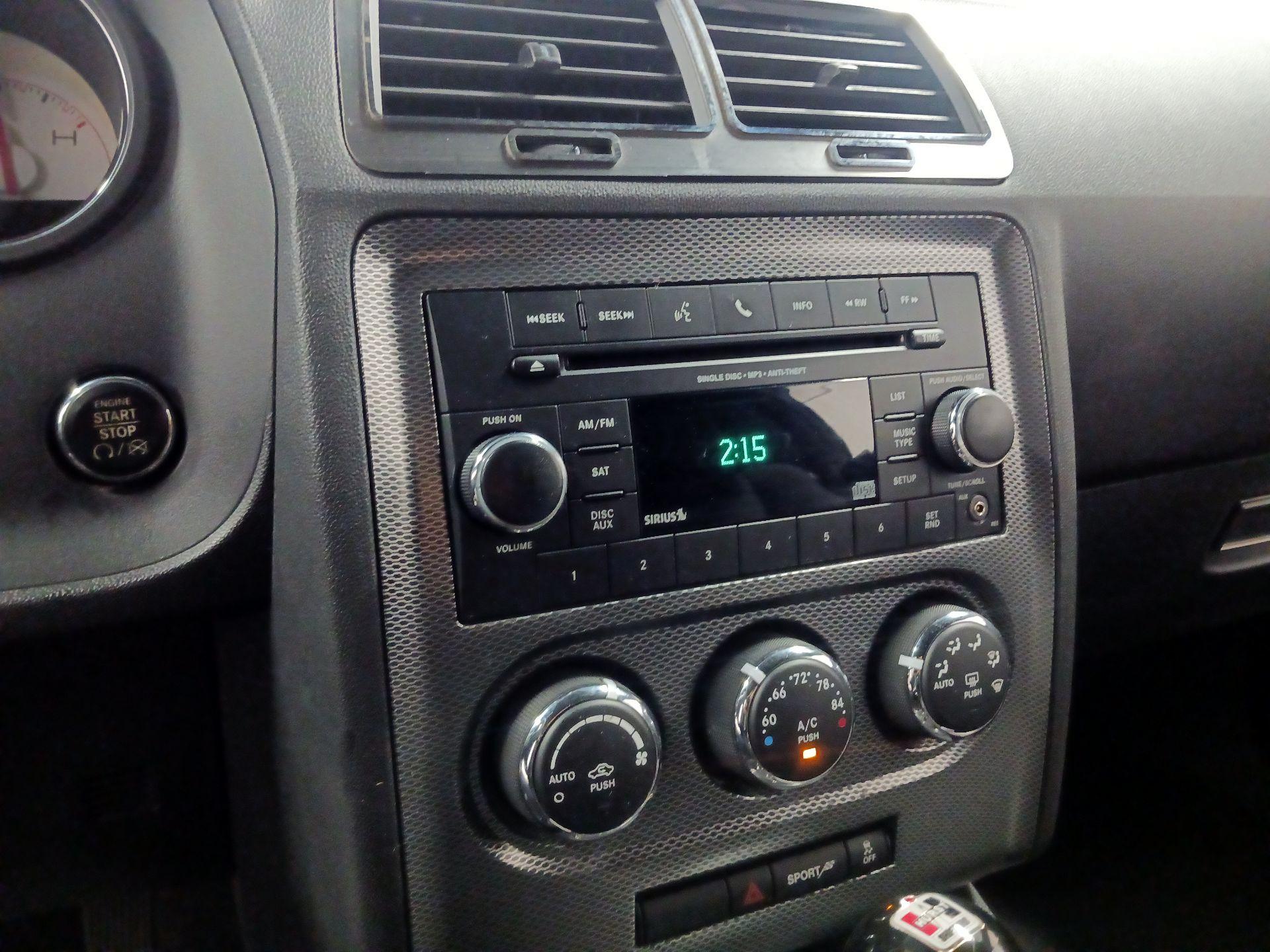 Thumbnail: 2014 Dodge Challenger - 14