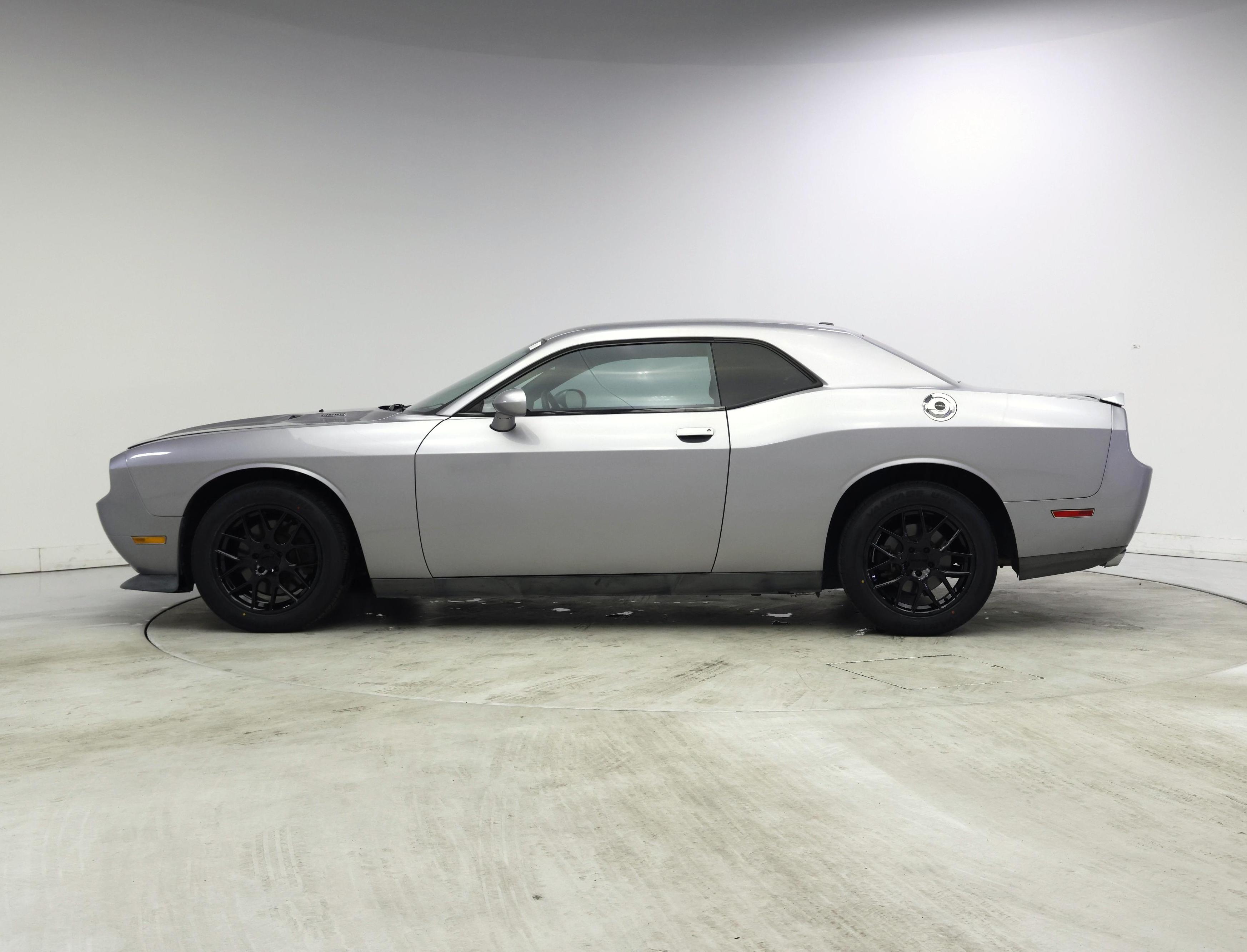 Thumbnail: 2014 Dodge Challenger - 3