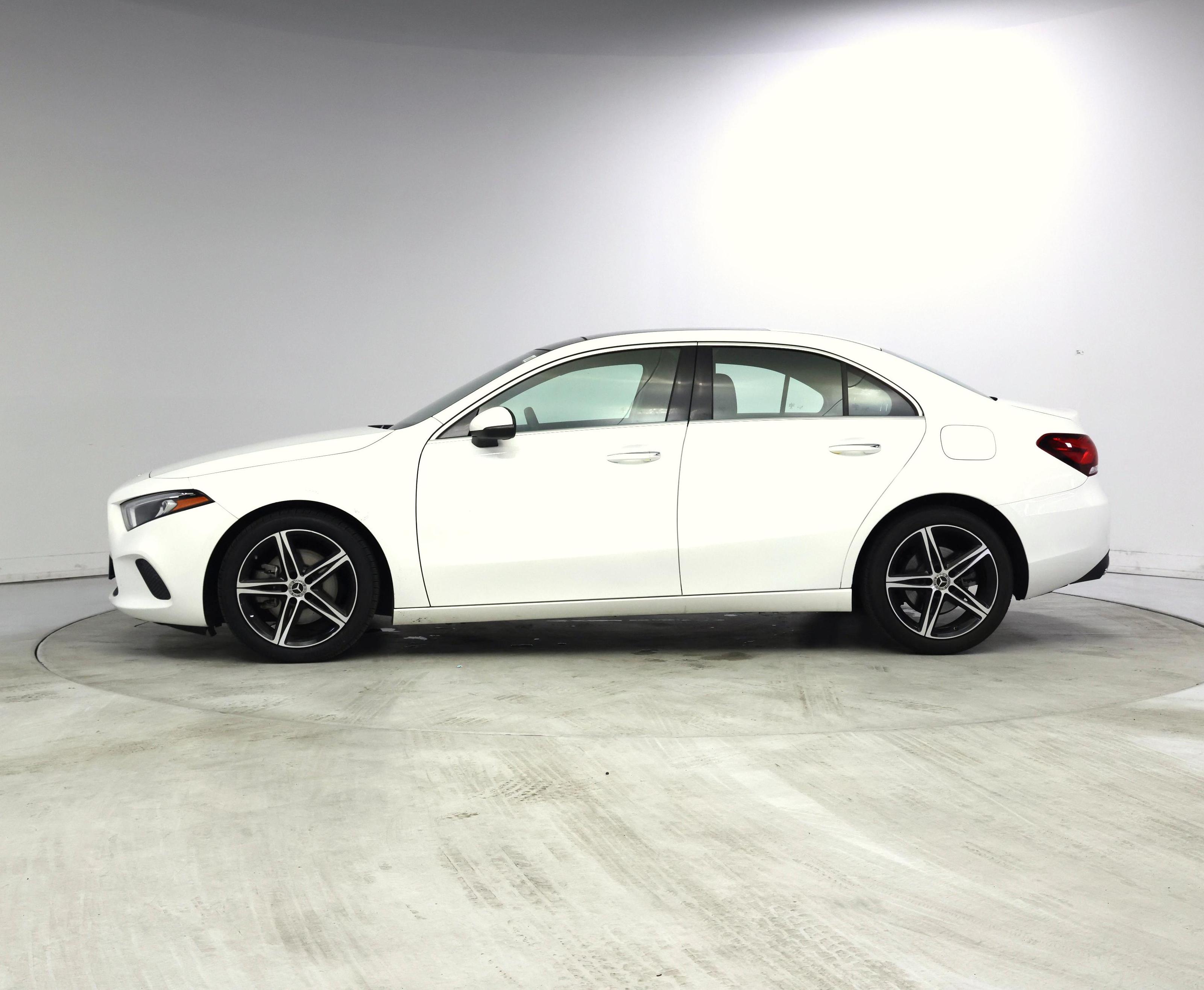 Thumbnail: 2022 Mercedes-Benz A-Class - 3