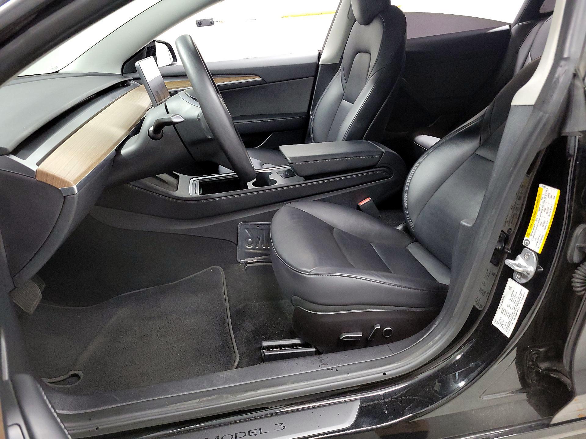 Thumbnail: 2022 Tesla Model 3 - 11