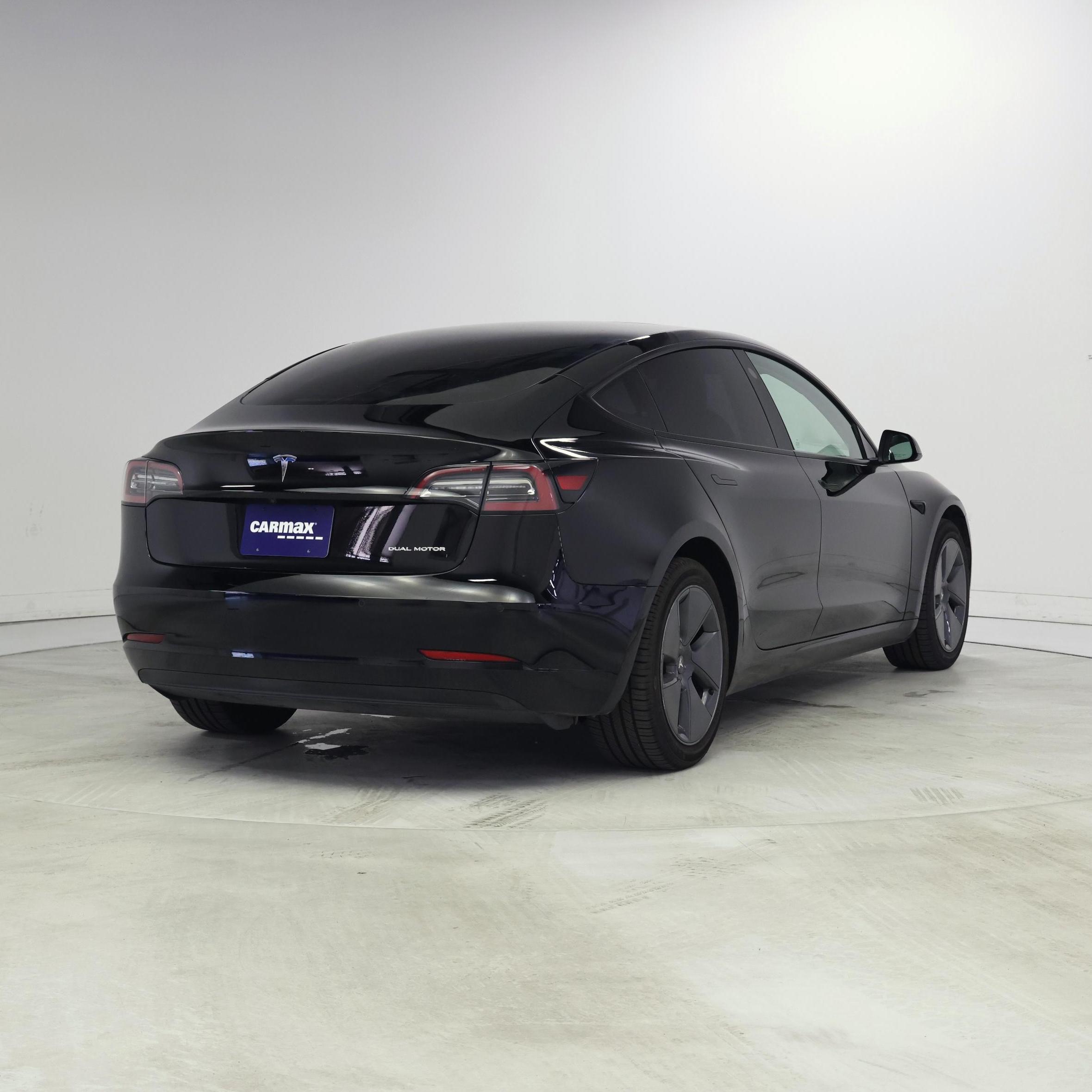 Thumbnail: 2022 Tesla Model 3 - 8
