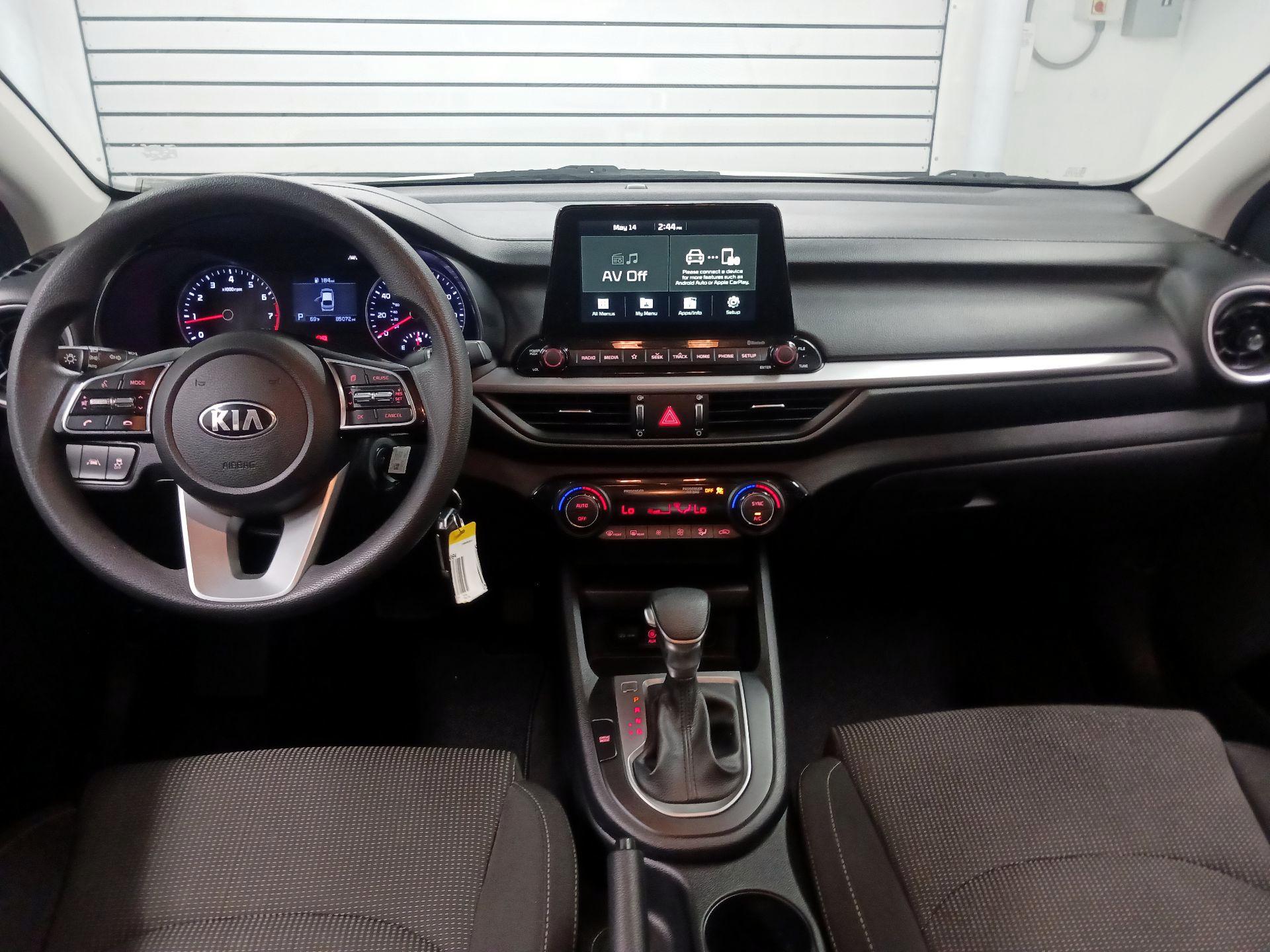 Thumbnail: 2019 Kia Forte - 9