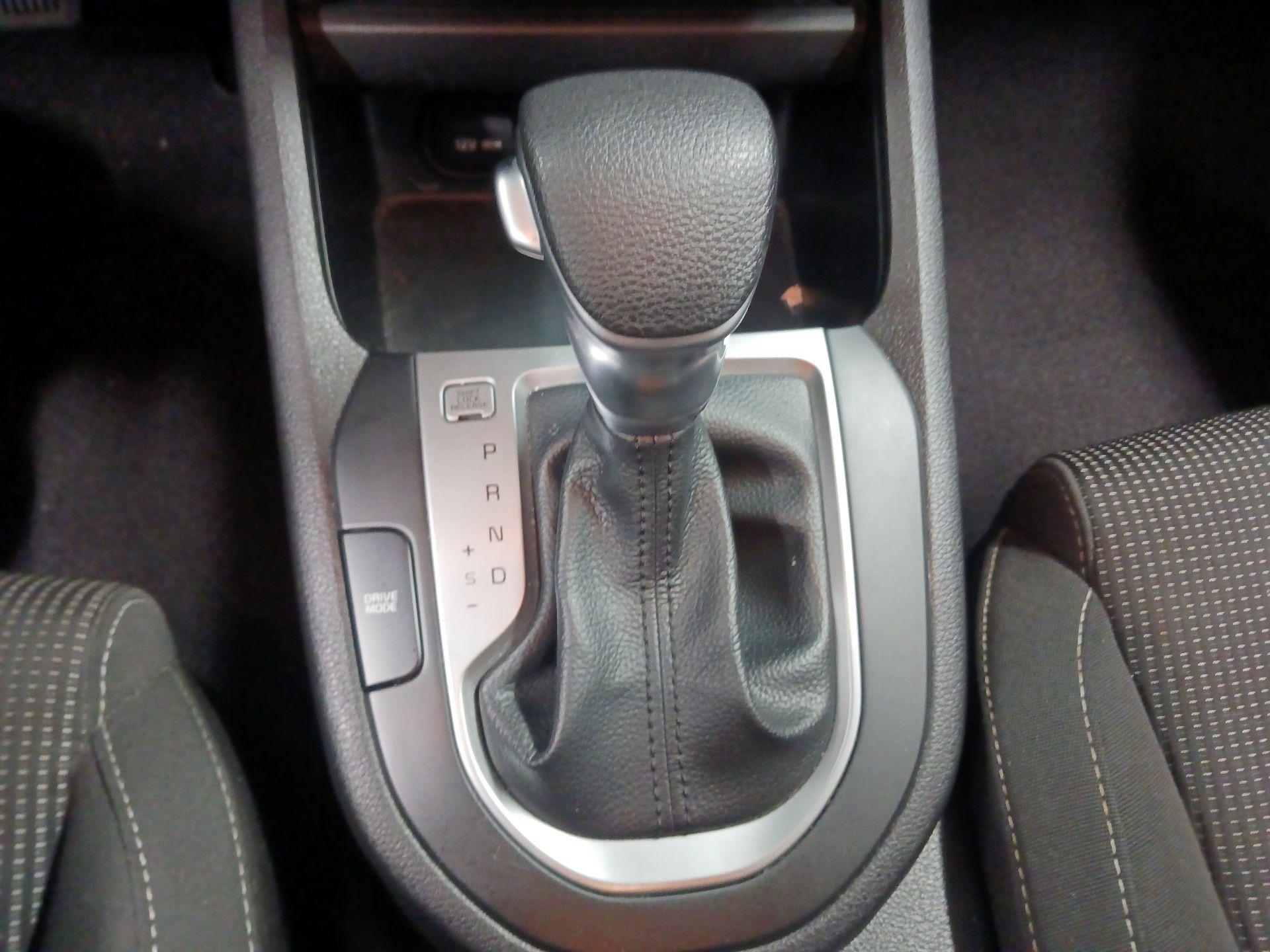 Thumbnail: 2019 Kia Forte - 17