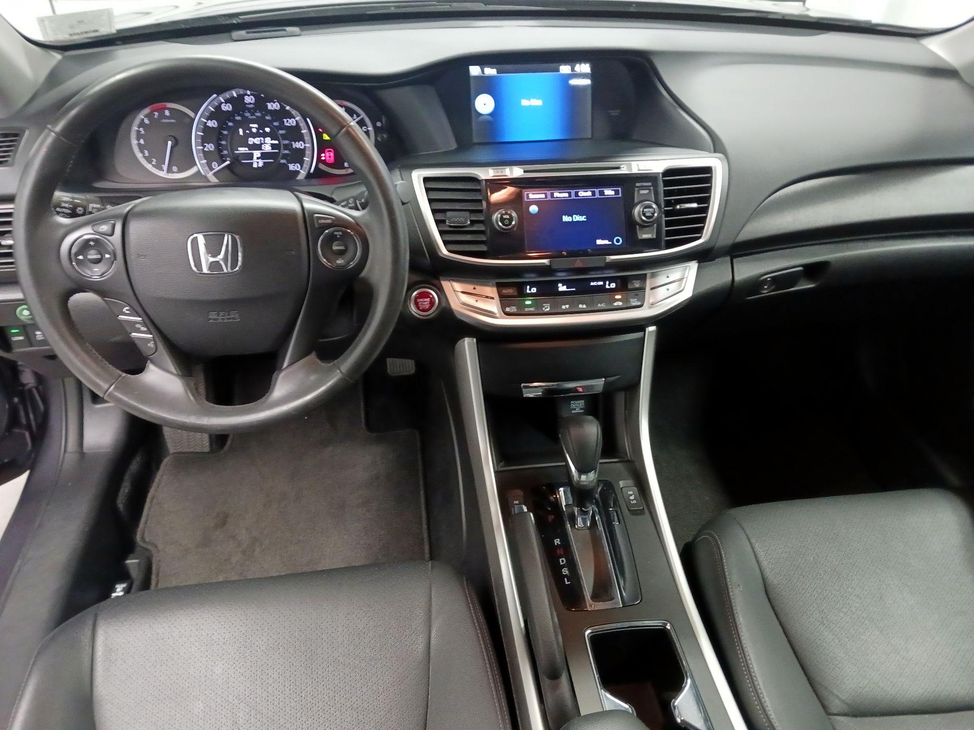 Thumbnail: 2015 Honda Accord - 9