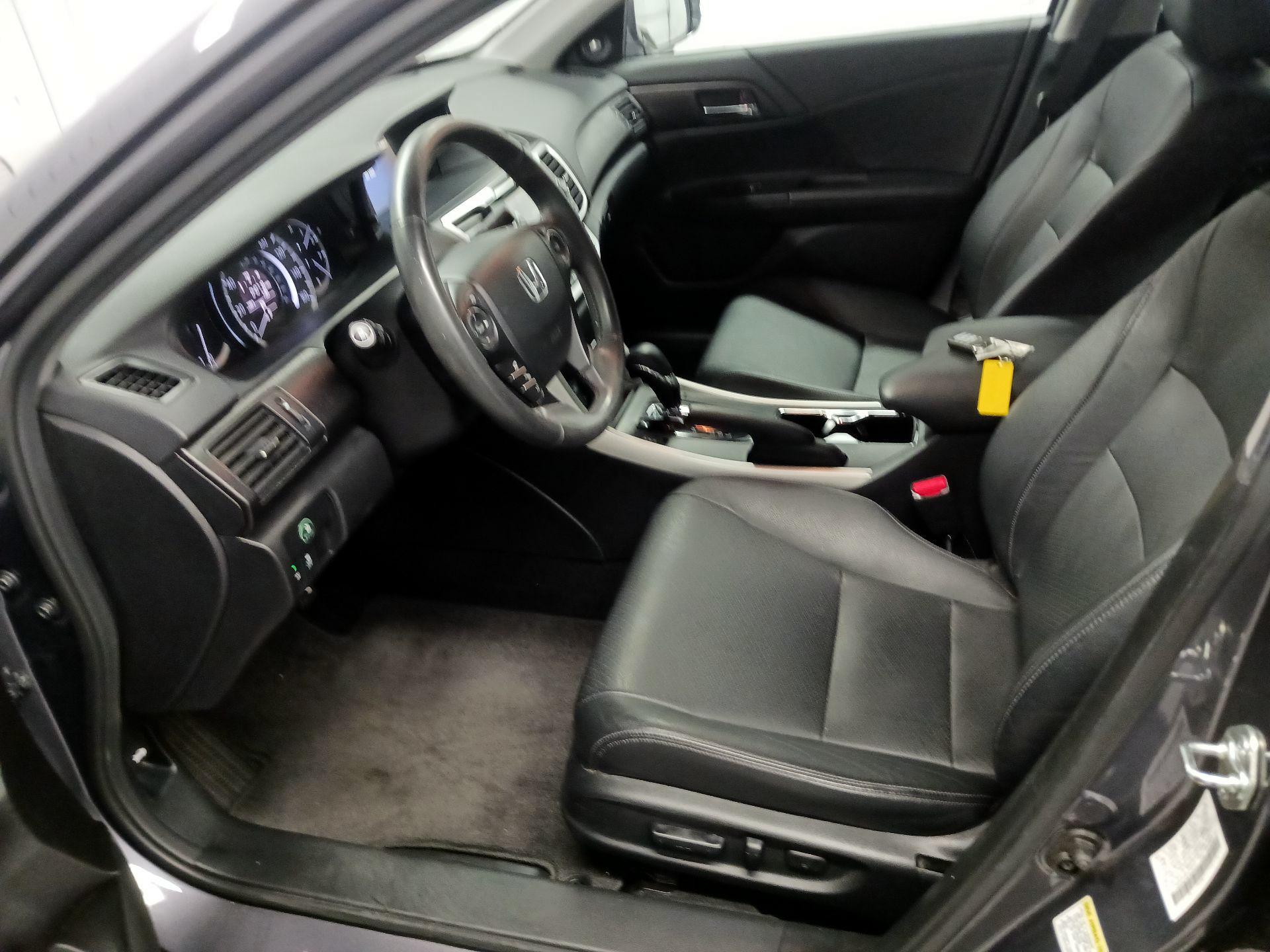 Thumbnail: 2015 Honda Accord - 11