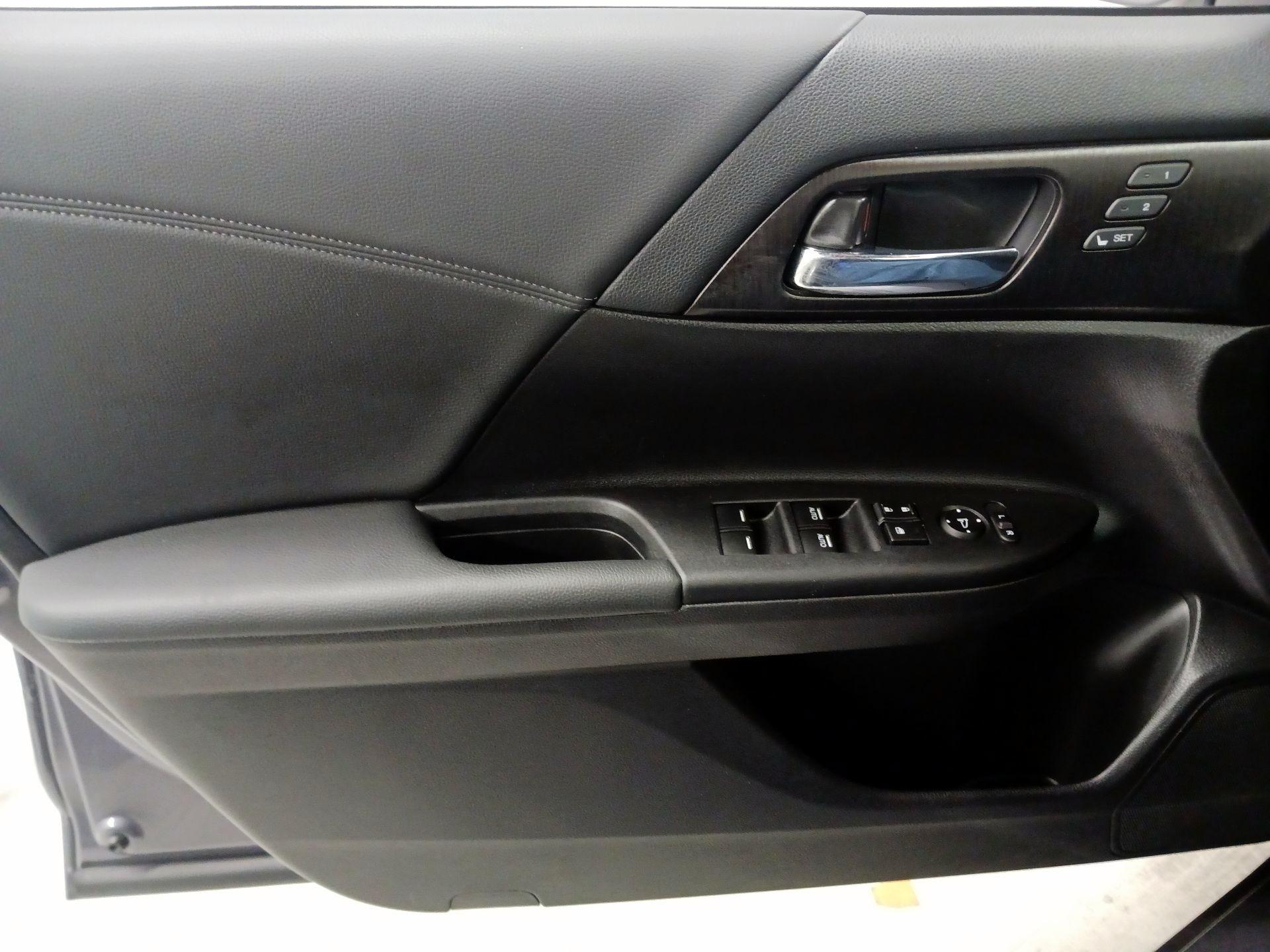 Thumbnail: 2015 Honda Accord - 12