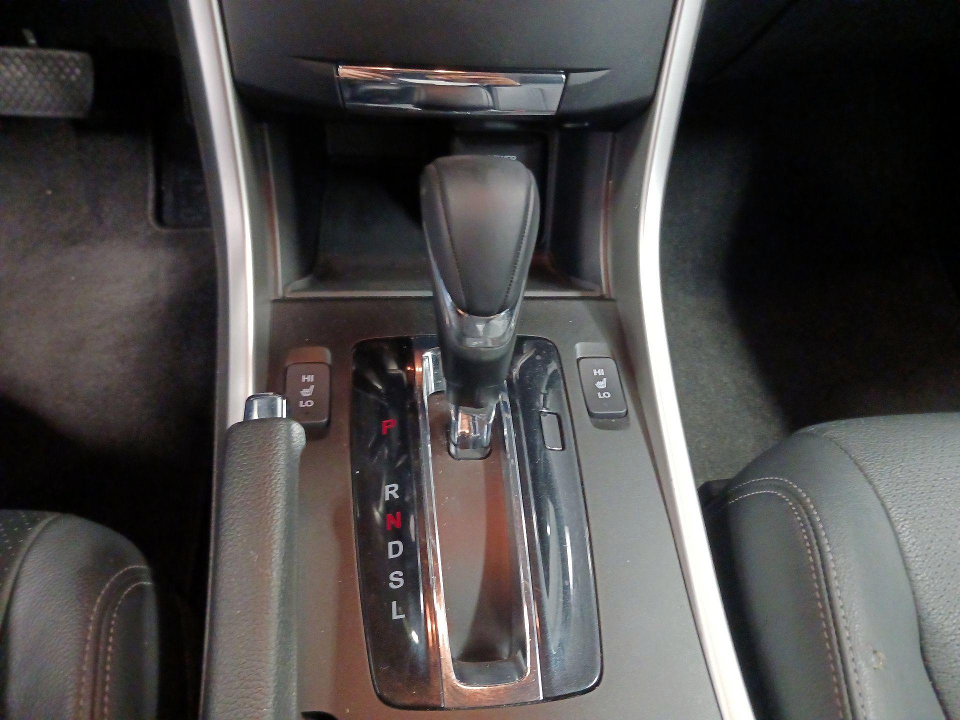 Thumbnail: 2015 Honda Accord - 15