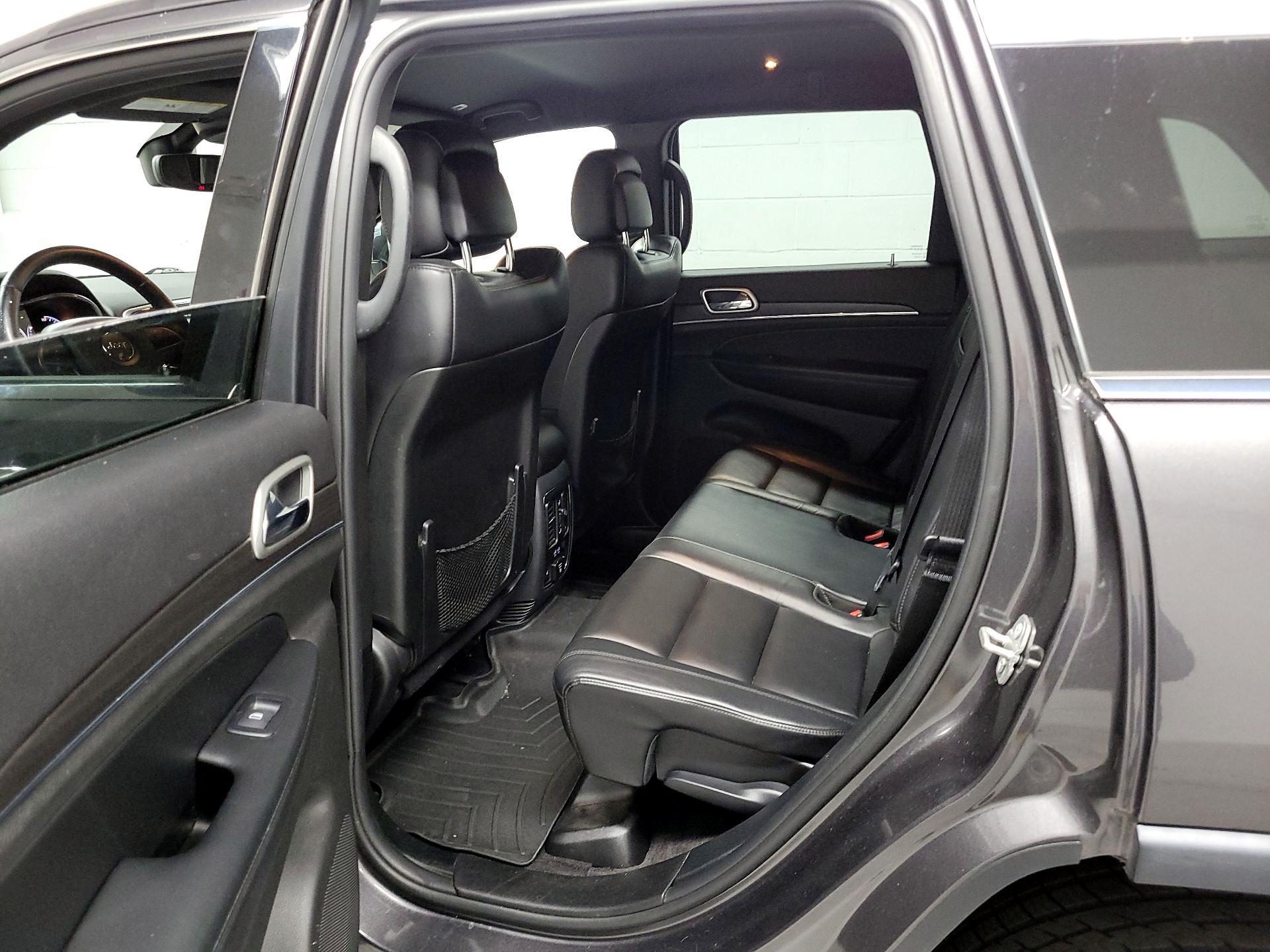 Thumbnail: 2018 Jeep Grand Cherokee - 20