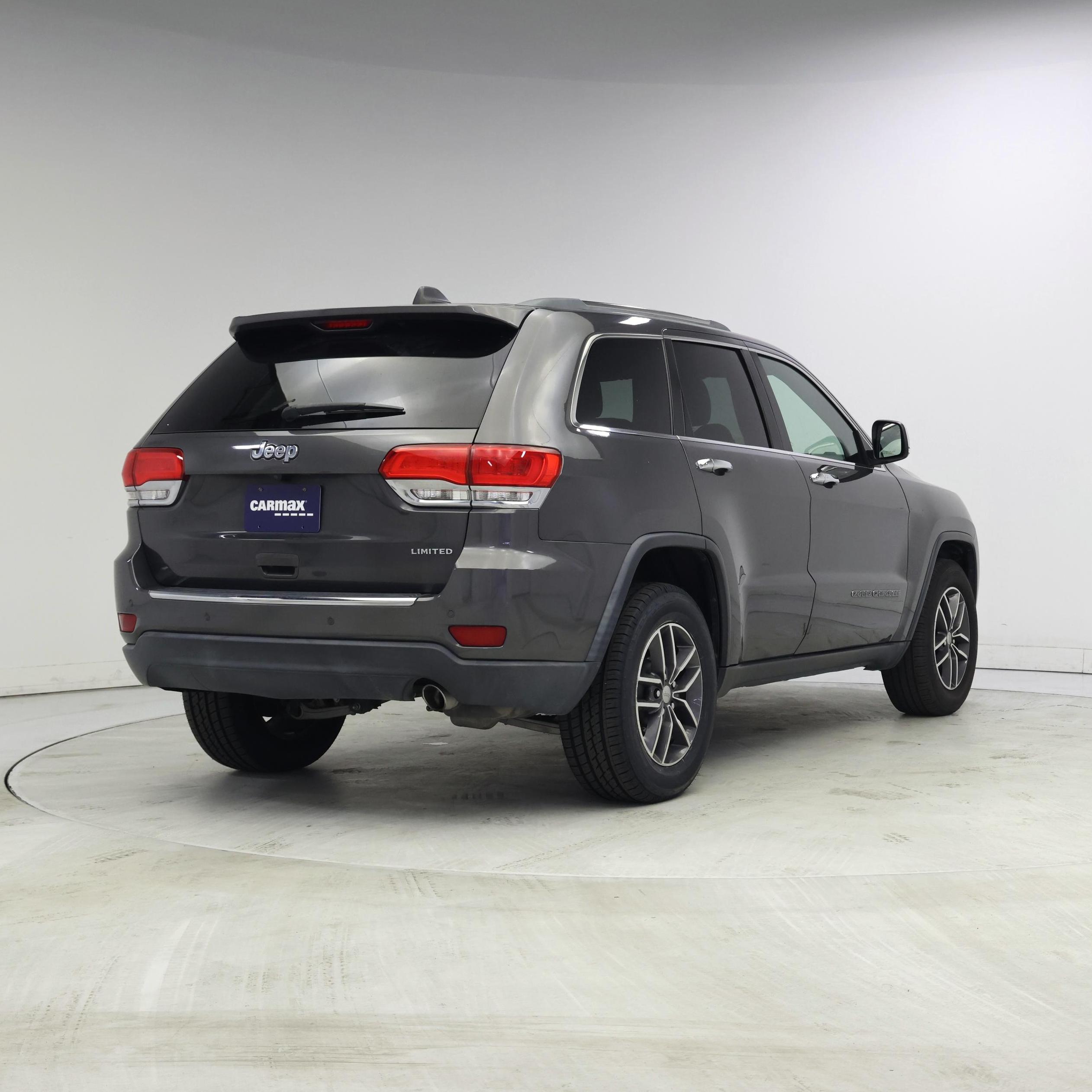 Thumbnail: 2018 Jeep Grand Cherokee - 8