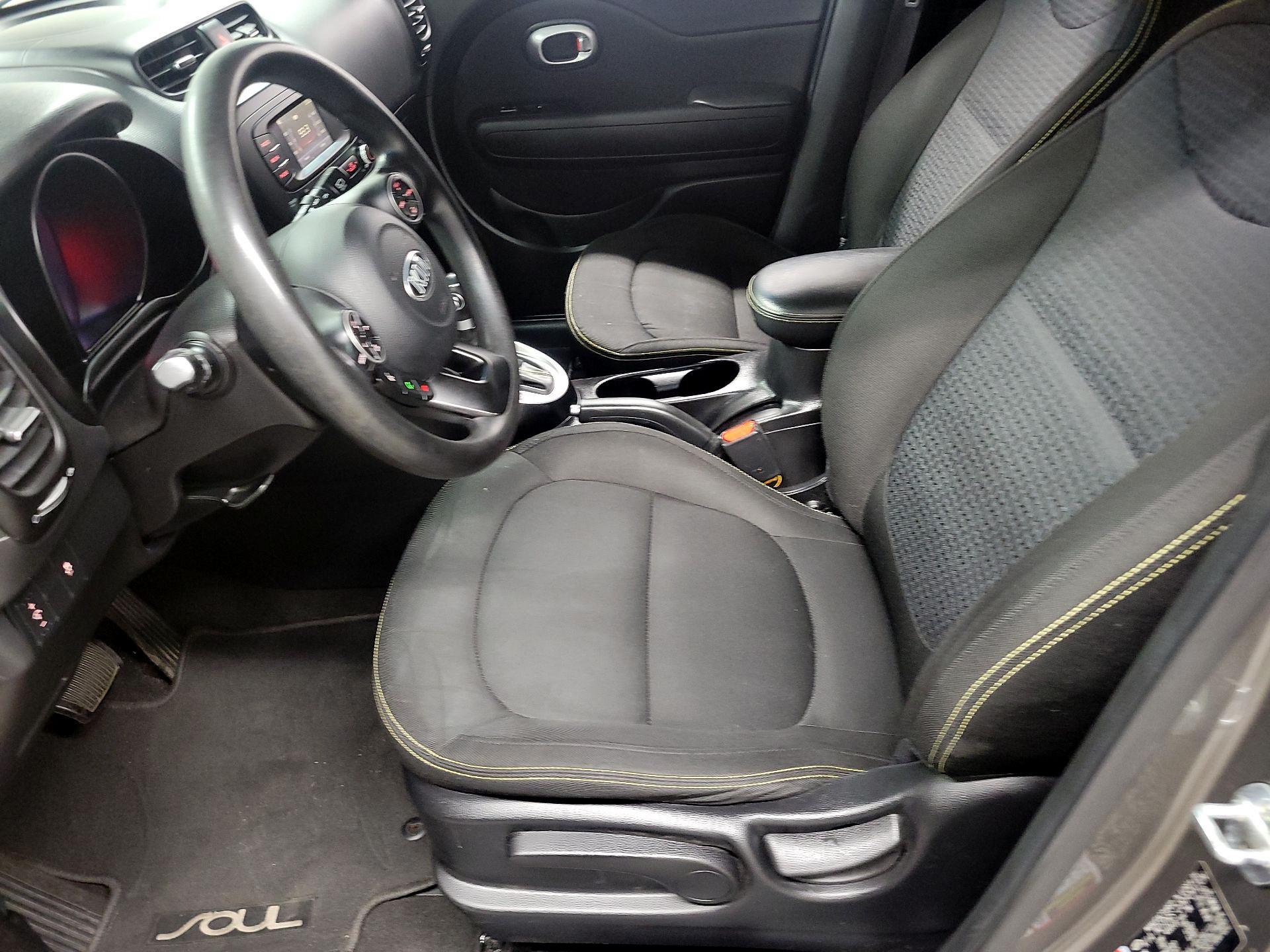 Thumbnail: 2016 Kia Soul - 11