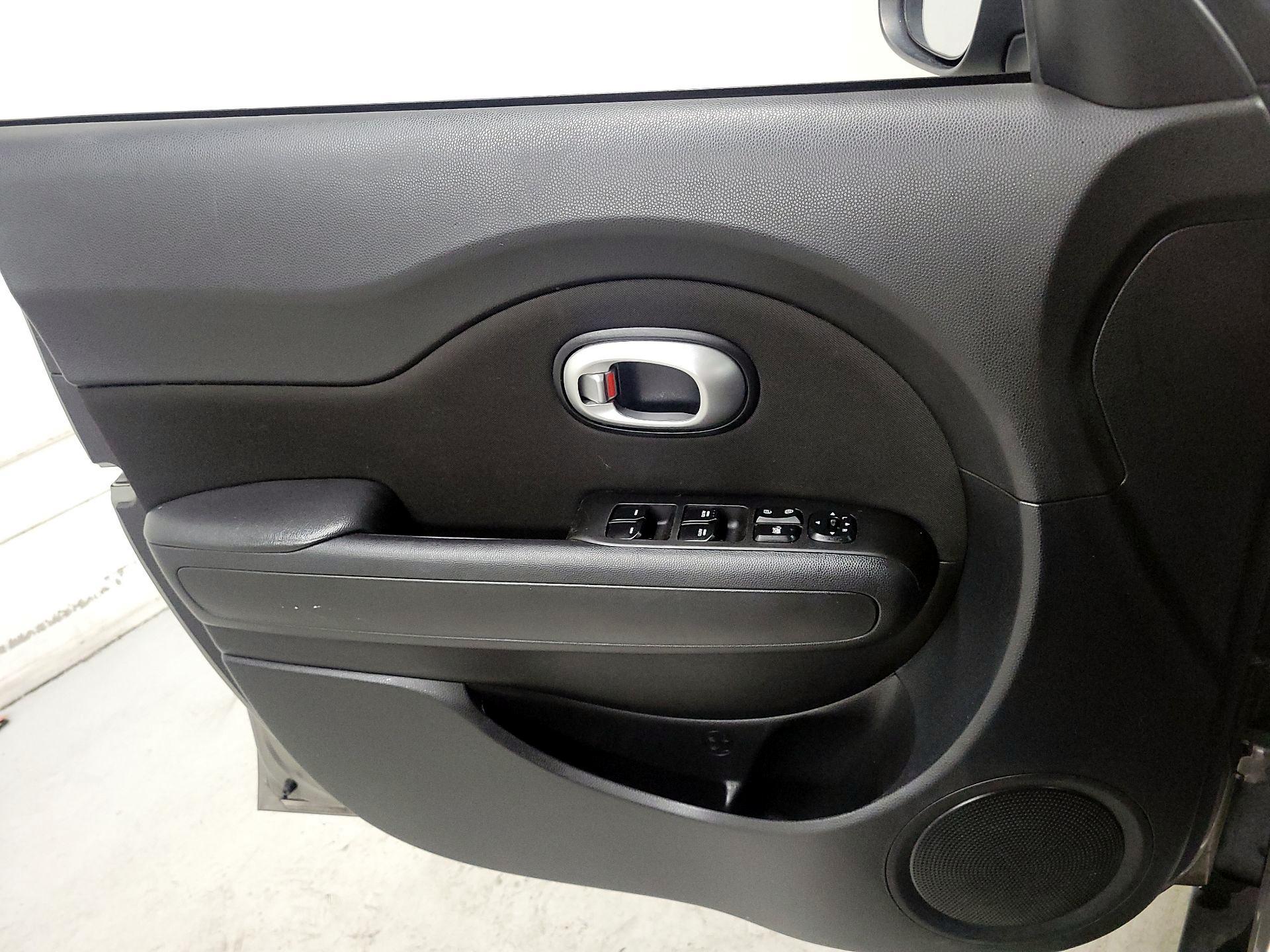 Thumbnail: 2016 Kia Soul - 12