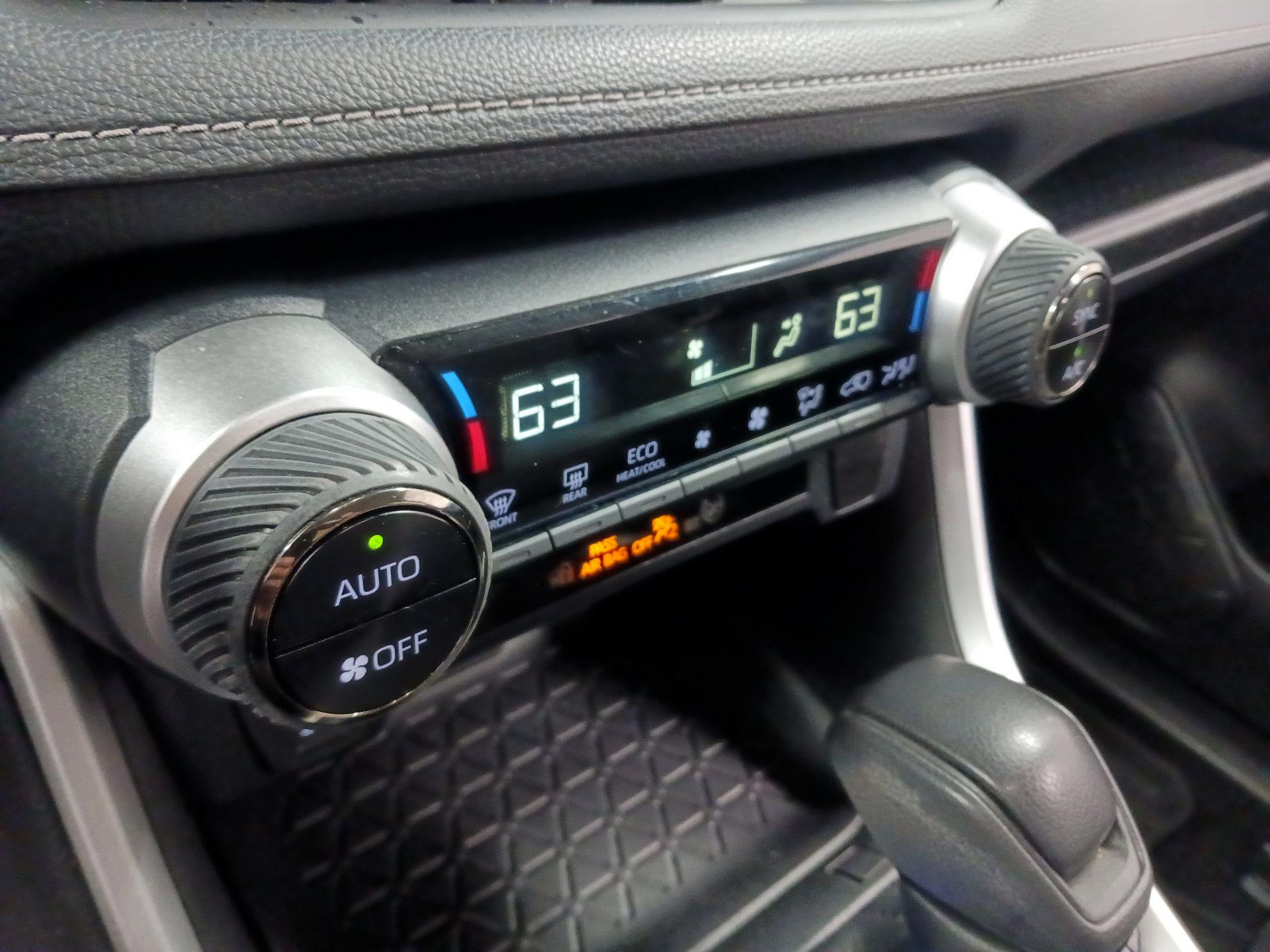 Thumbnail: 2024 Toyota RAV4 - 14