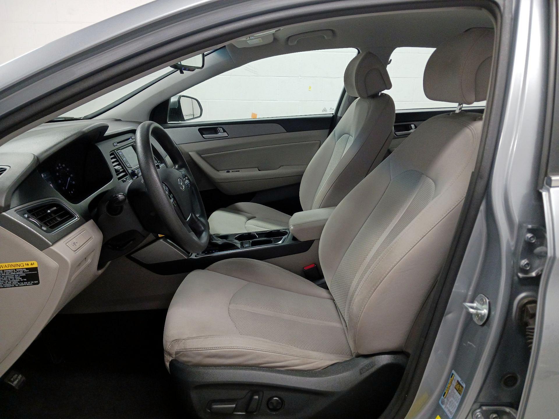 Thumbnail: 2015 Hyundai Sonata - 9