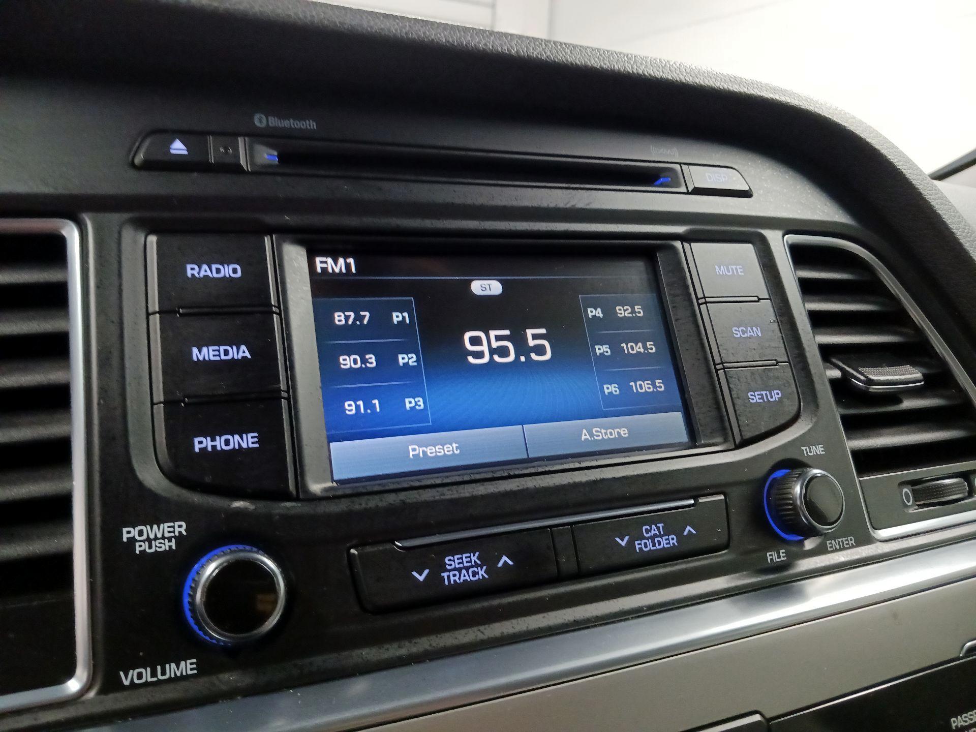 Thumbnail: 2015 Hyundai Sonata - 11