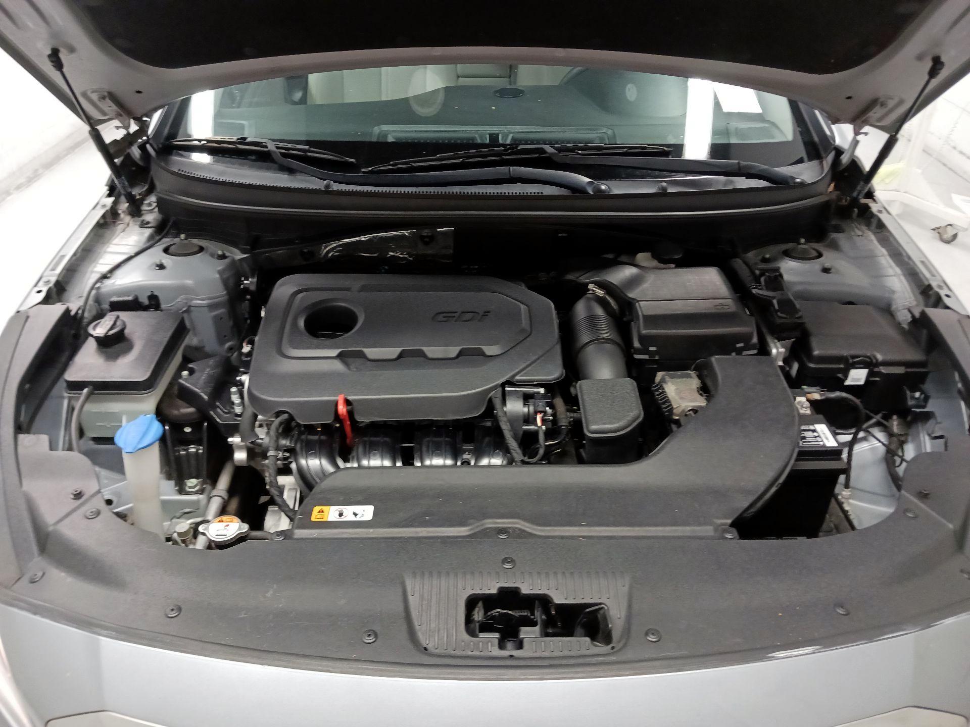 Thumbnail: 2015 Hyundai Sonata - 16
