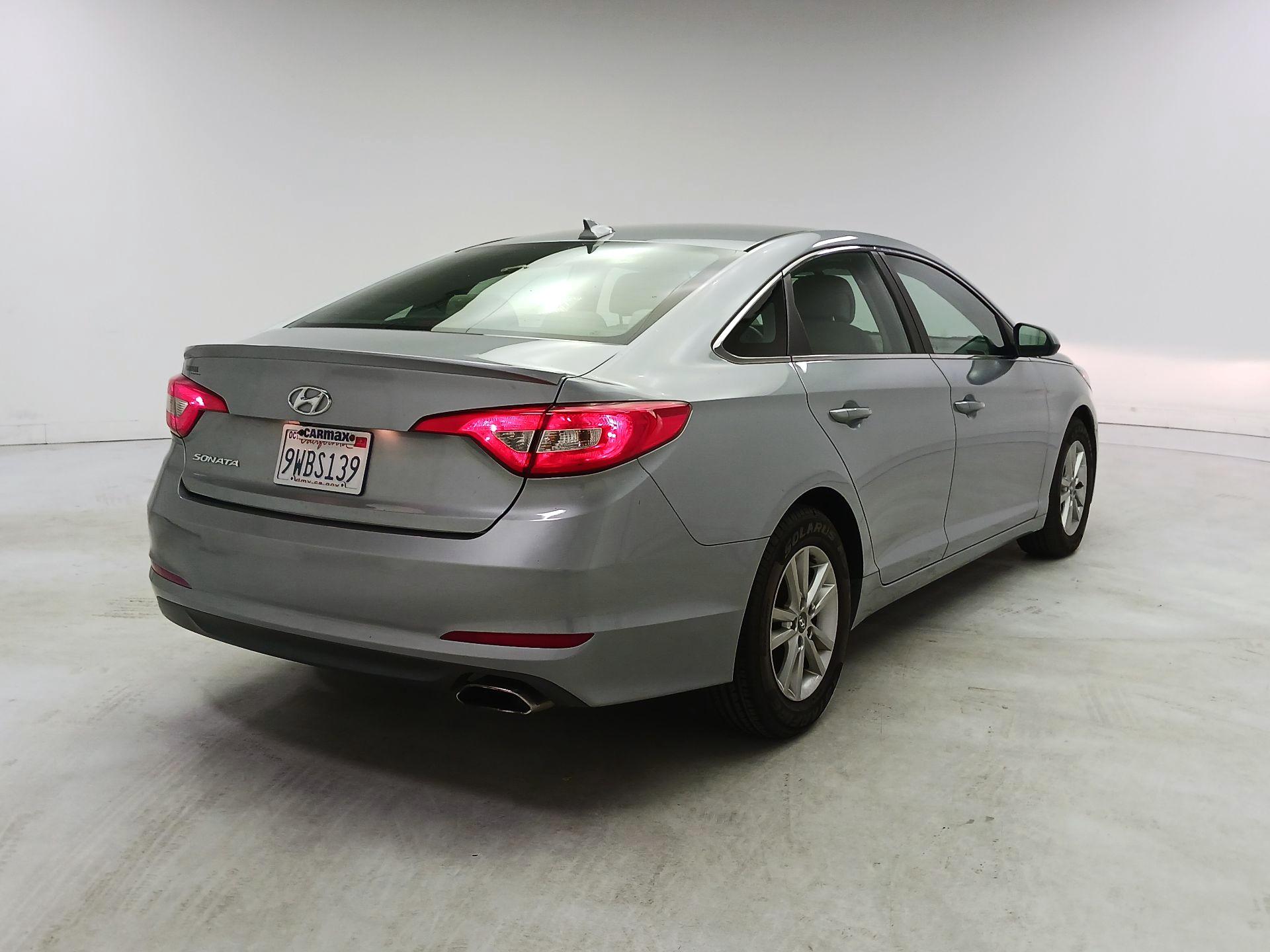 Thumbnail: 2015 Hyundai Sonata - 5
