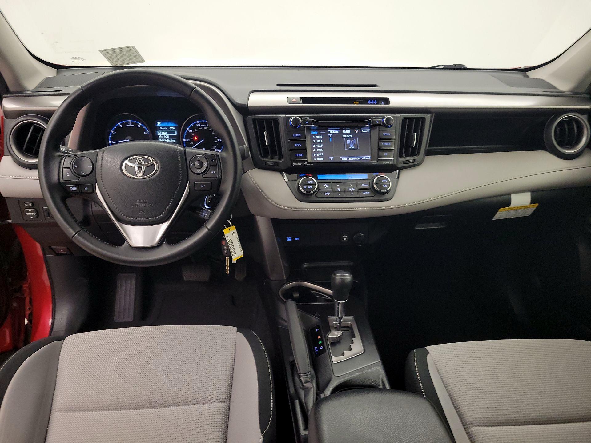 Thumbnail: 2017 Toyota RAV4 - 9