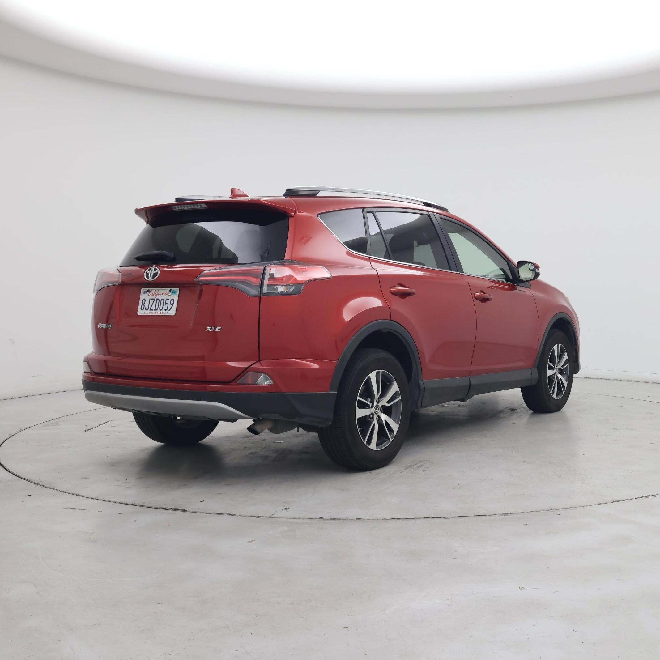 Thumbnail: 2017 Toyota RAV4 - 8