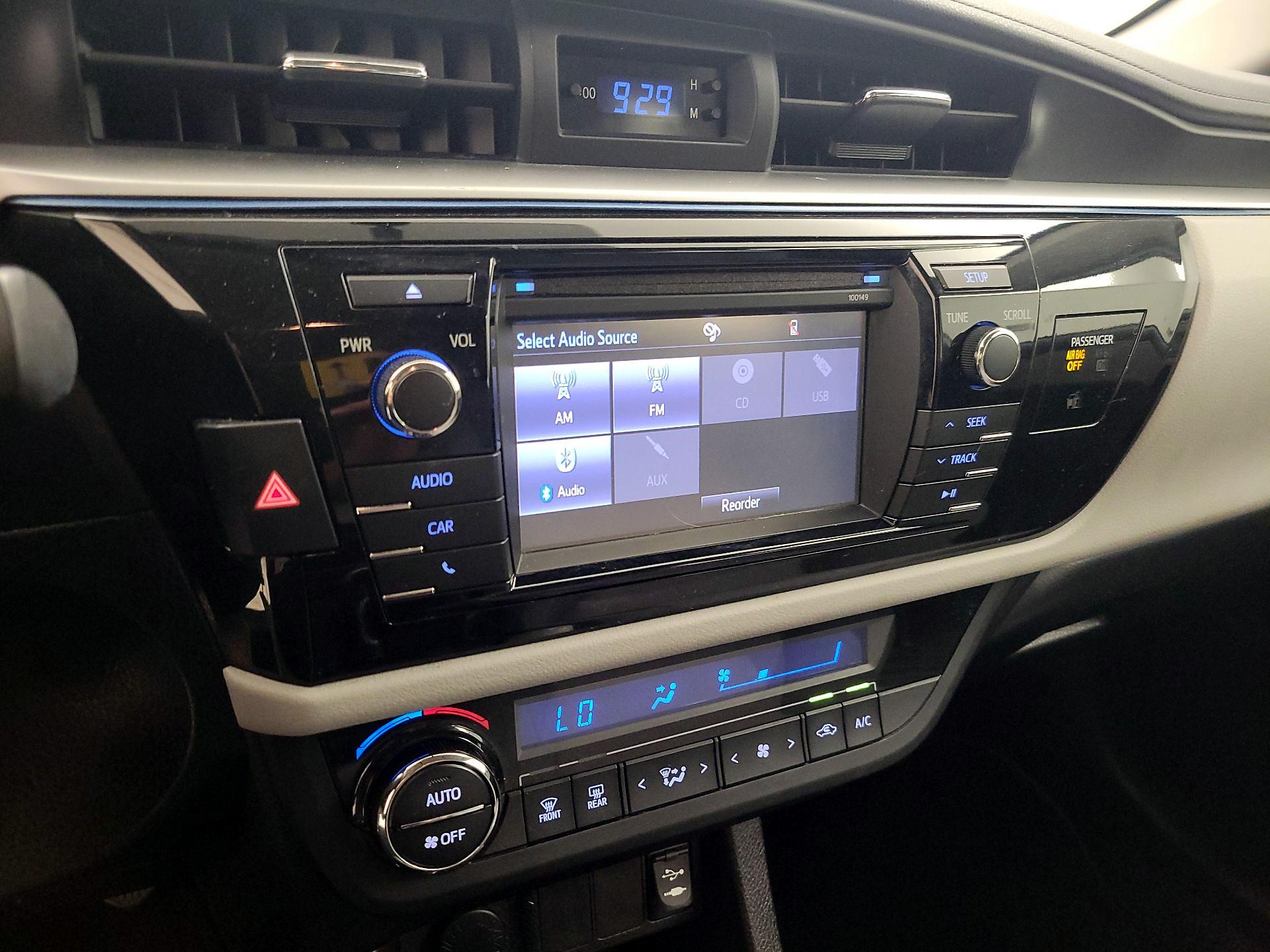 Thumbnail: 2015 Toyota Corolla - 15
