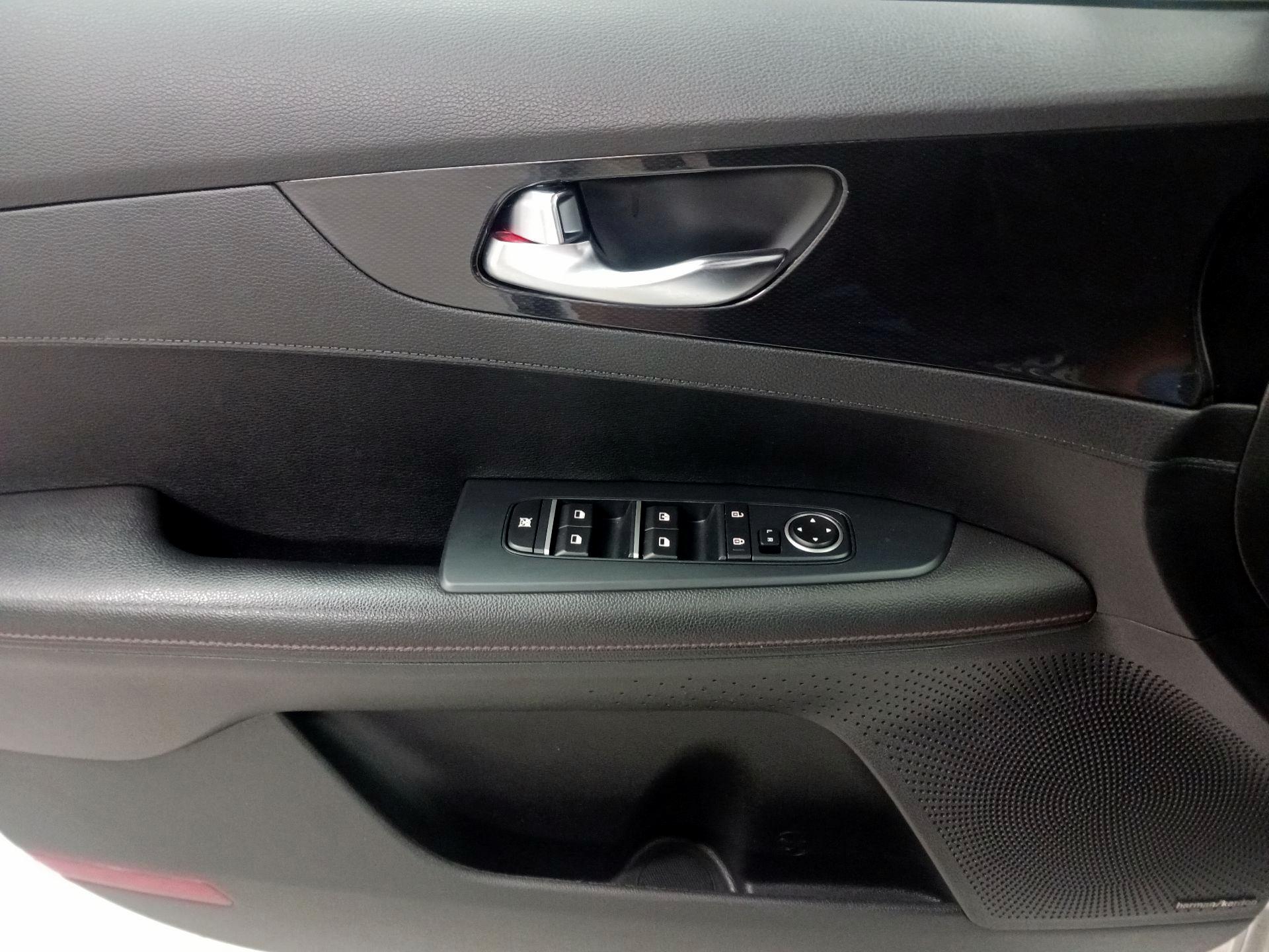 Thumbnail: 2021 Kia Forte - 10