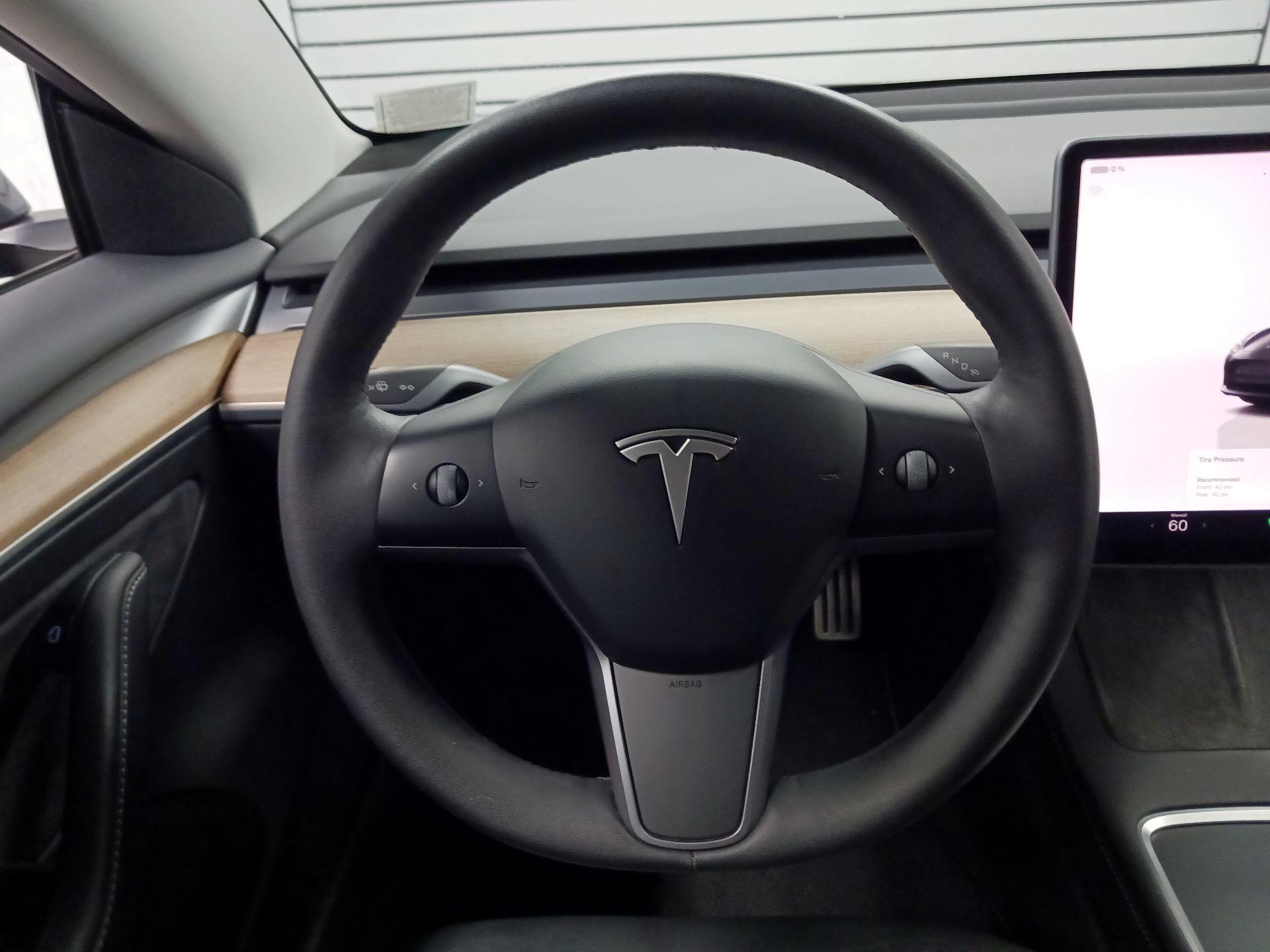 Thumbnail: 2022 Tesla Model 3 - 10