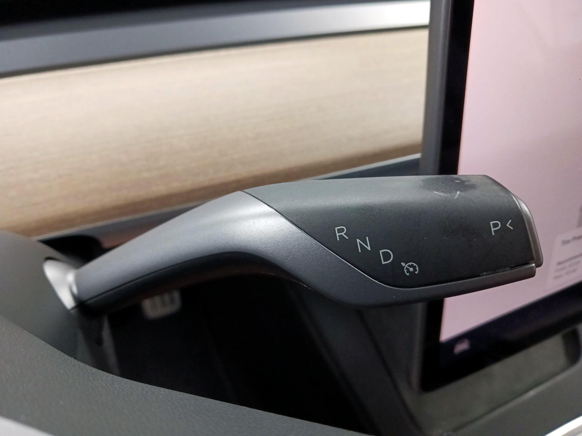 Thumbnail: 2022 Tesla Model 3 - 17
