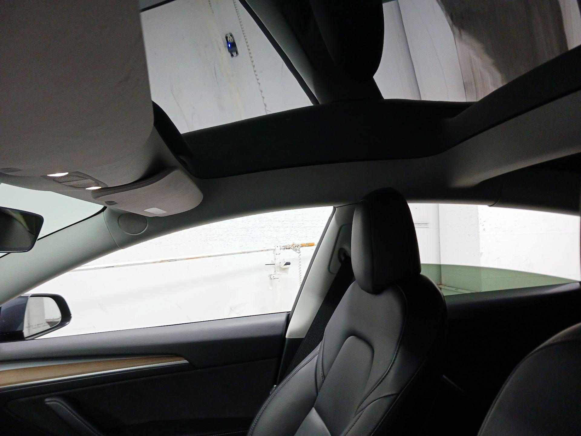 Thumbnail: 2022 Tesla Model 3 - 18
